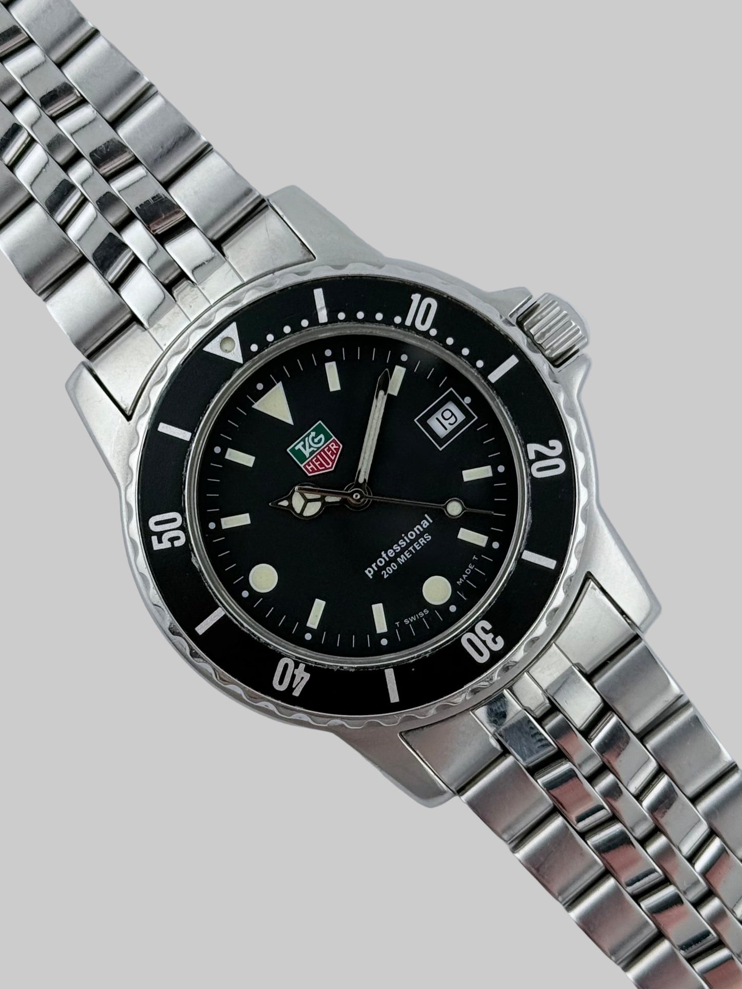 Tag Heuer Professional 200 Quartz Date - WD1210-G-20