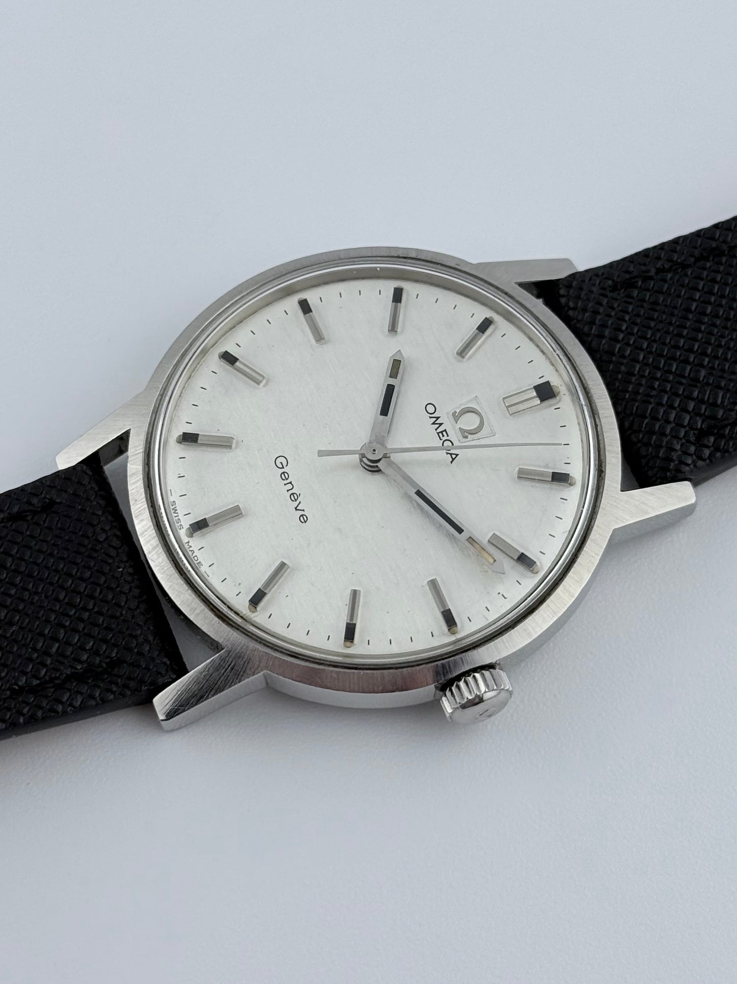 Omega Geneve Manual Wind 135.070 - Shantung Dial