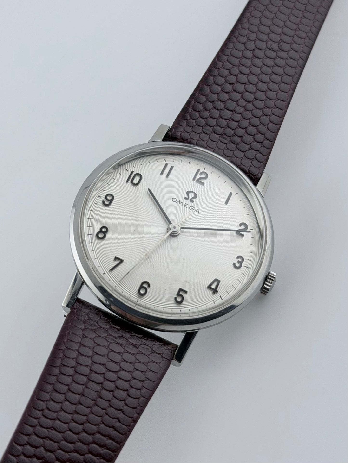 Omega Geneve Manual Wind 131.019 - Ultra Rare - Arabic Dial - Concentric Circles