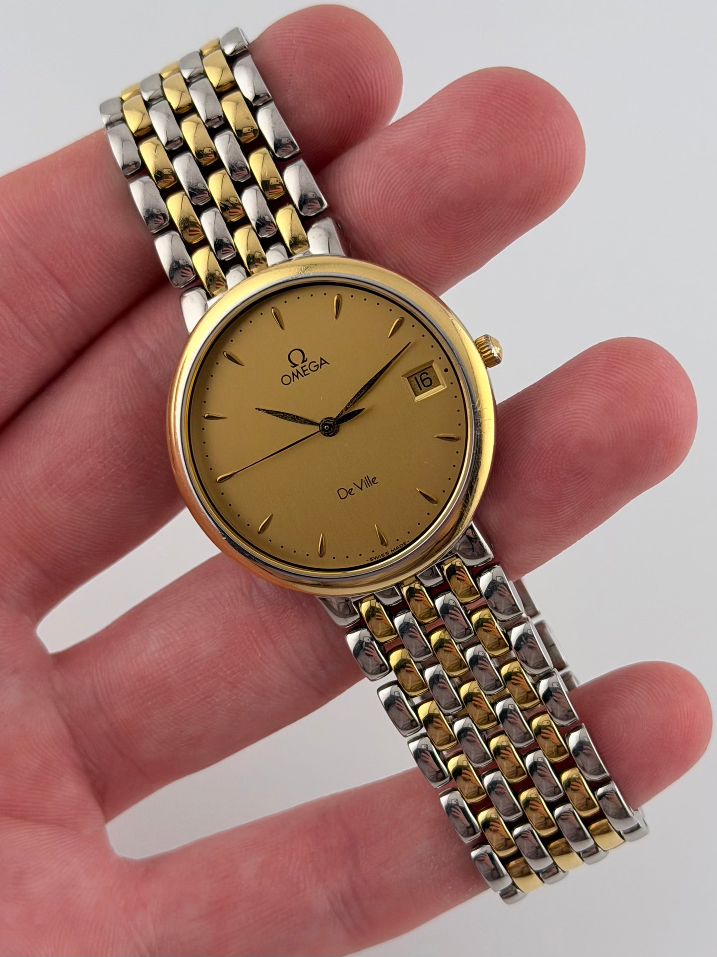 Omega De Ville Quartz Date 396.2432  - Original bracelet