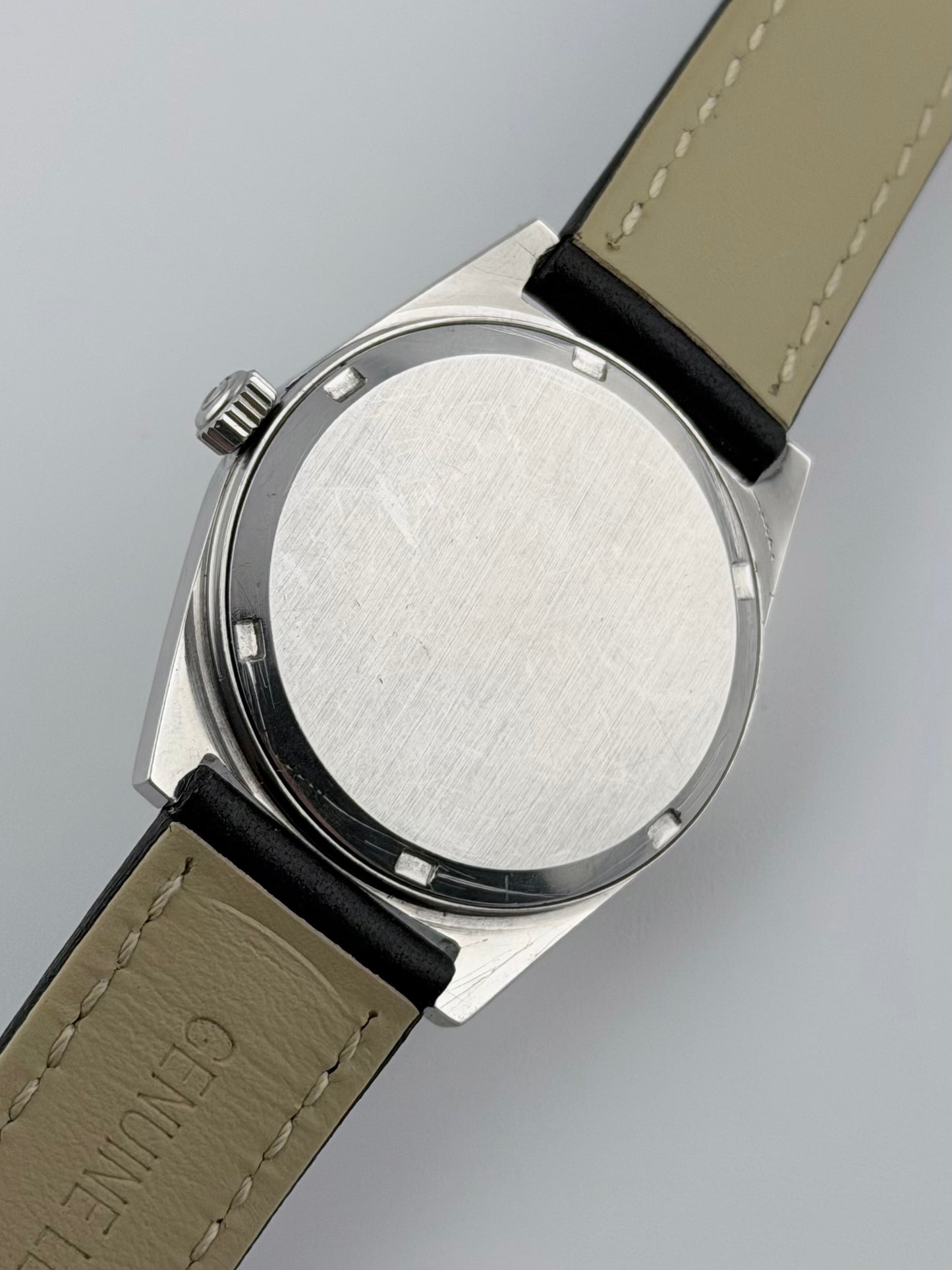 Omega Geneve Date Manual Wind 136.041