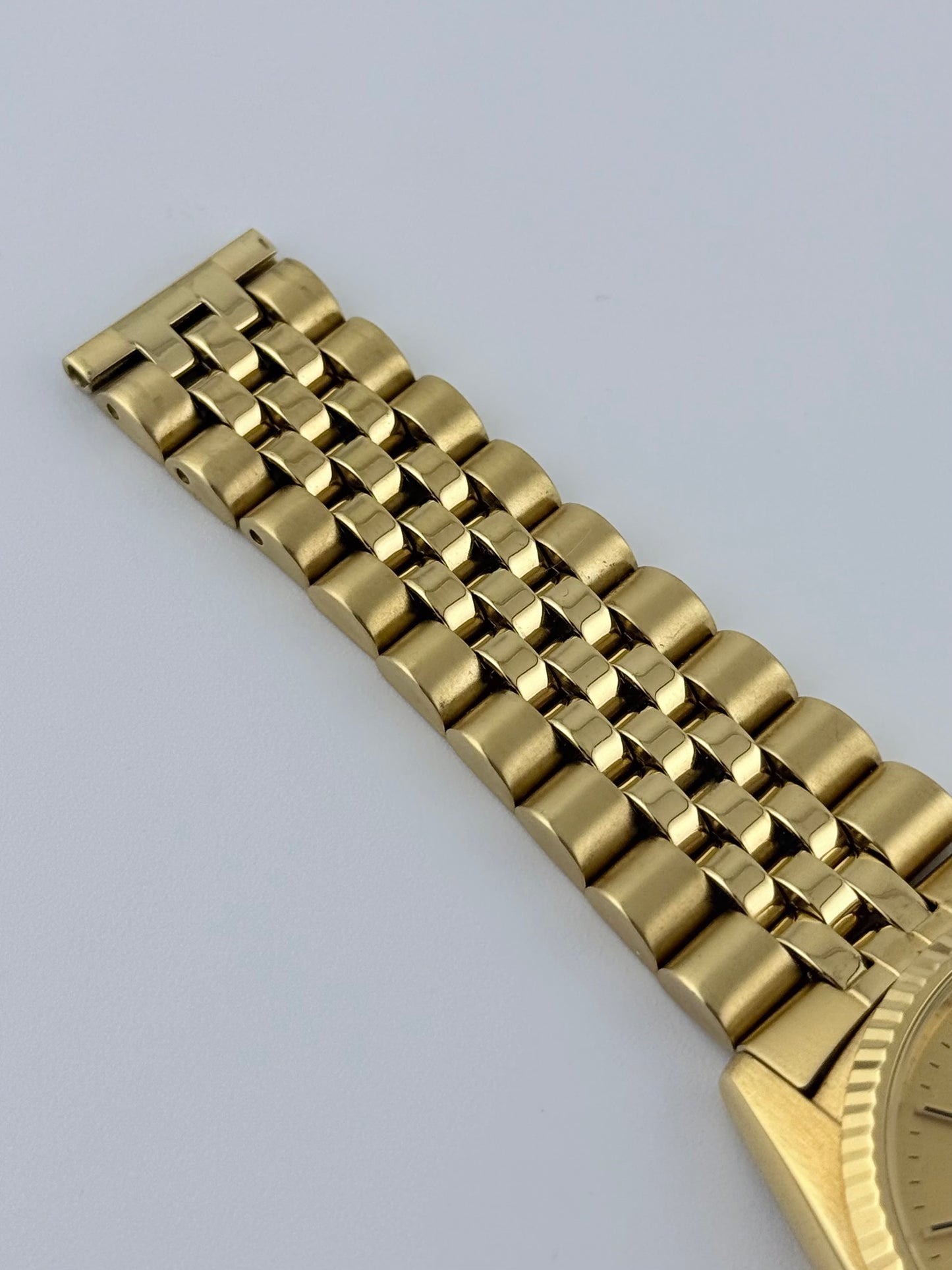 Seiko Quartz “Datejust” 7N43-8111