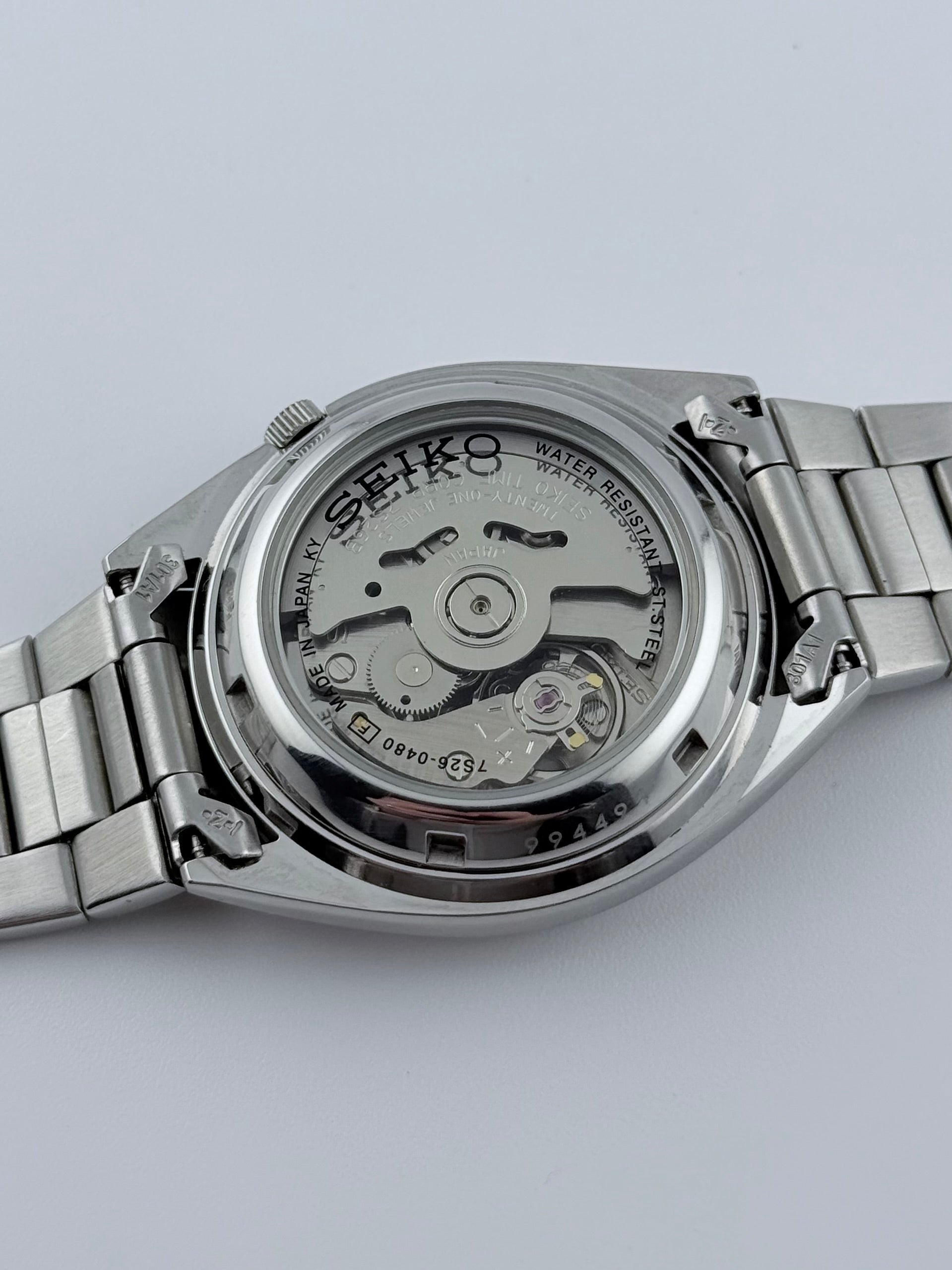 Seiko 5 Automatic - 7S26-0480 - Arabic Day – The Wrist Watcher