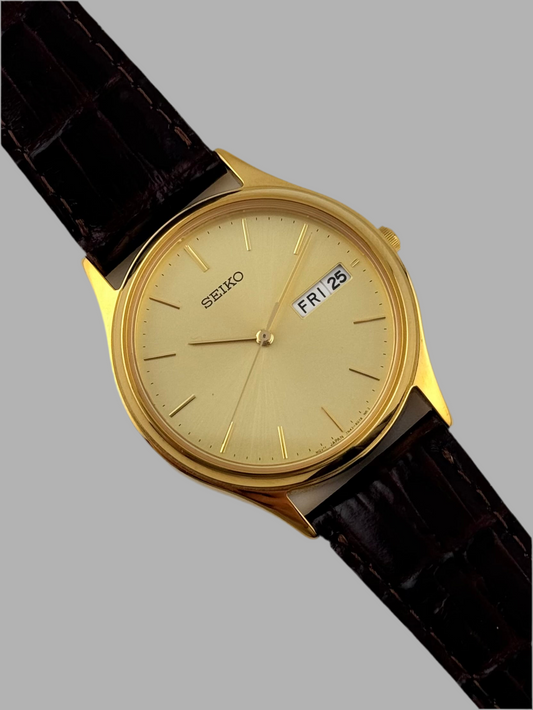 Seiko Quartz Day-Date 7N43-8A90 - Sunburst Dial