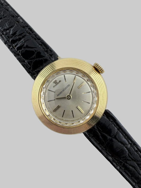 Jaeger LeCoultre Manual Wind 18kt Gold - Rare Decorated Disco Volante - Ladies