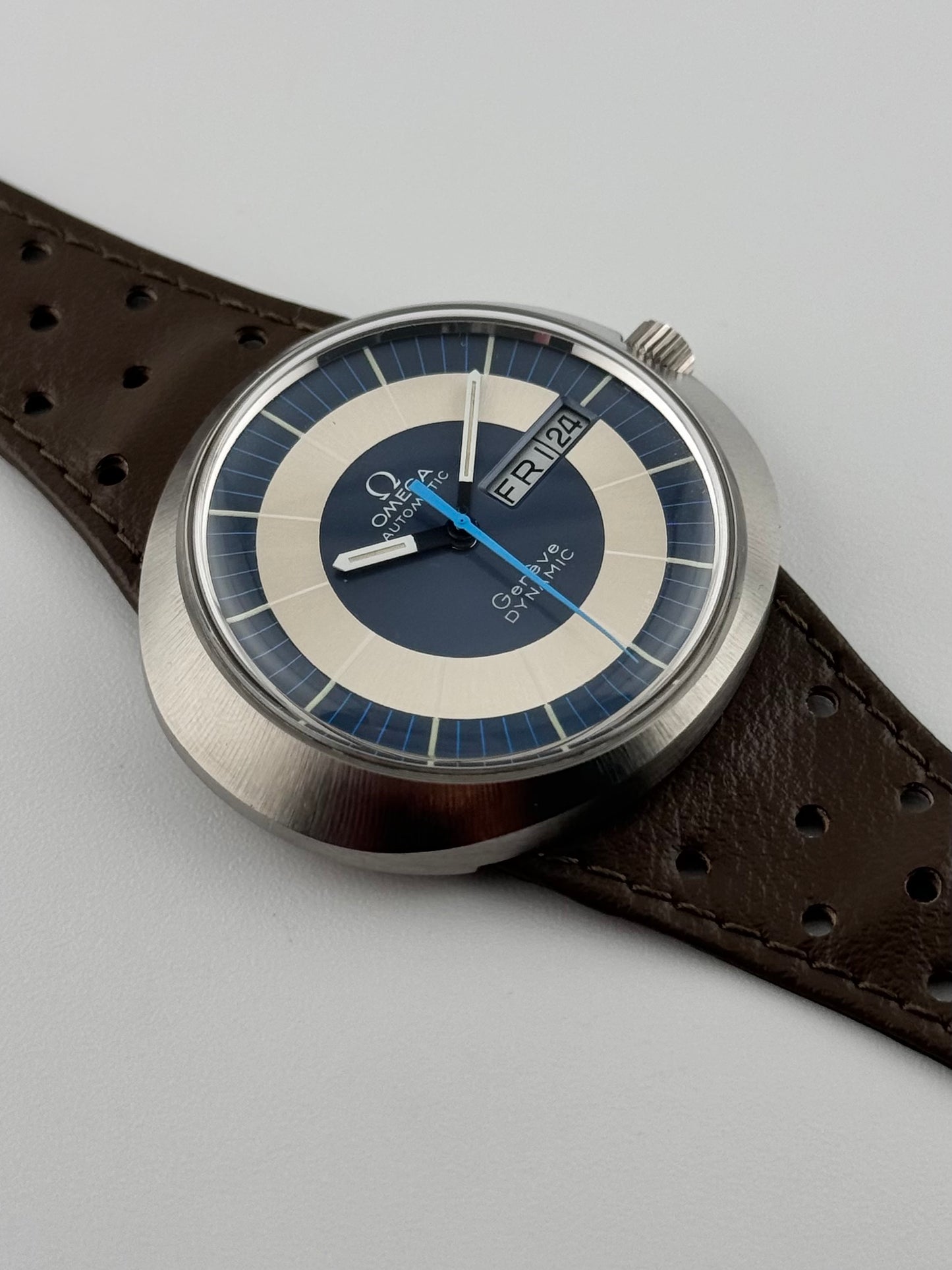 Omega Geneve Dynamic Automatic 166.039 - Near New Old Stock