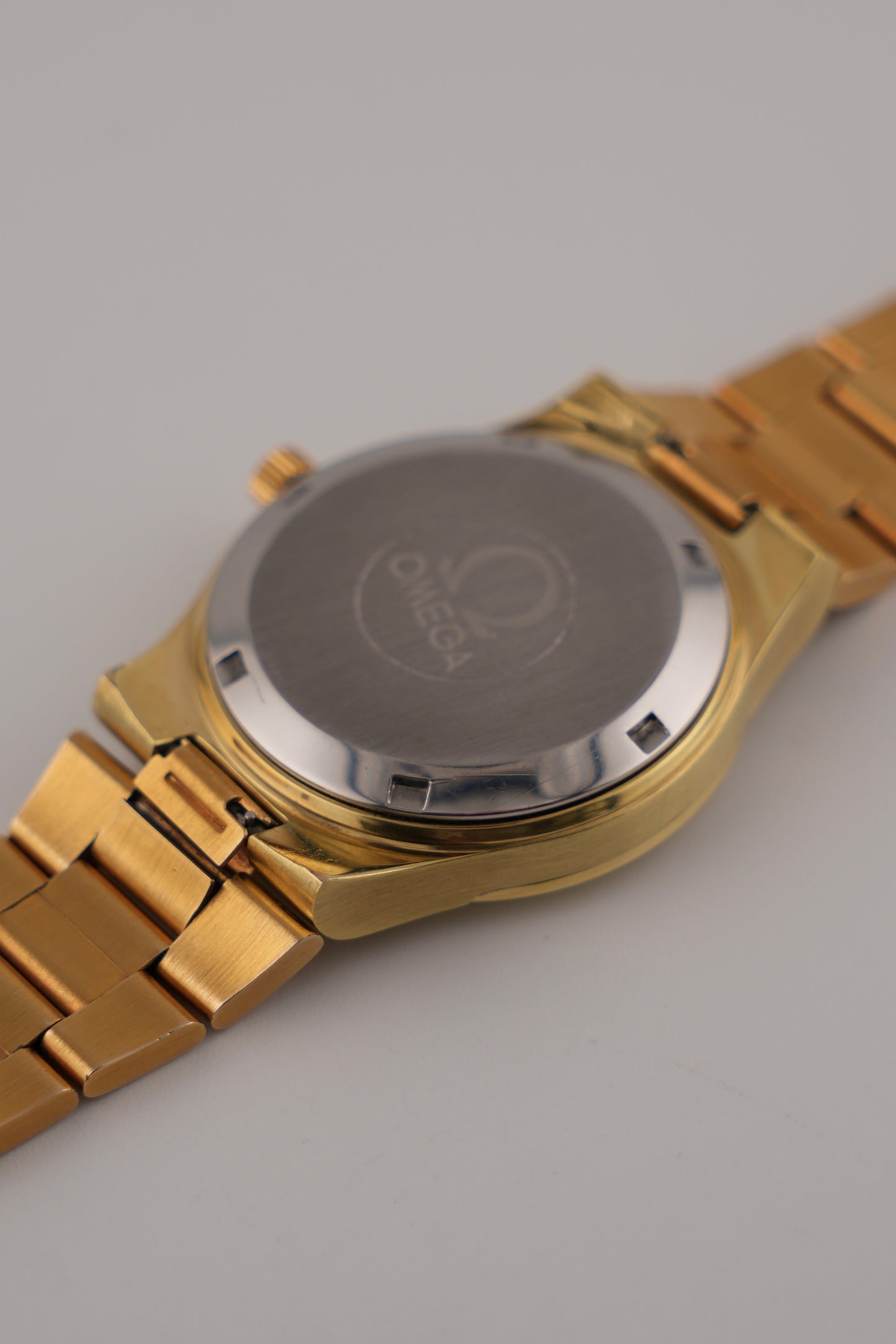 Omega Geneve Automatic Date 166.0173