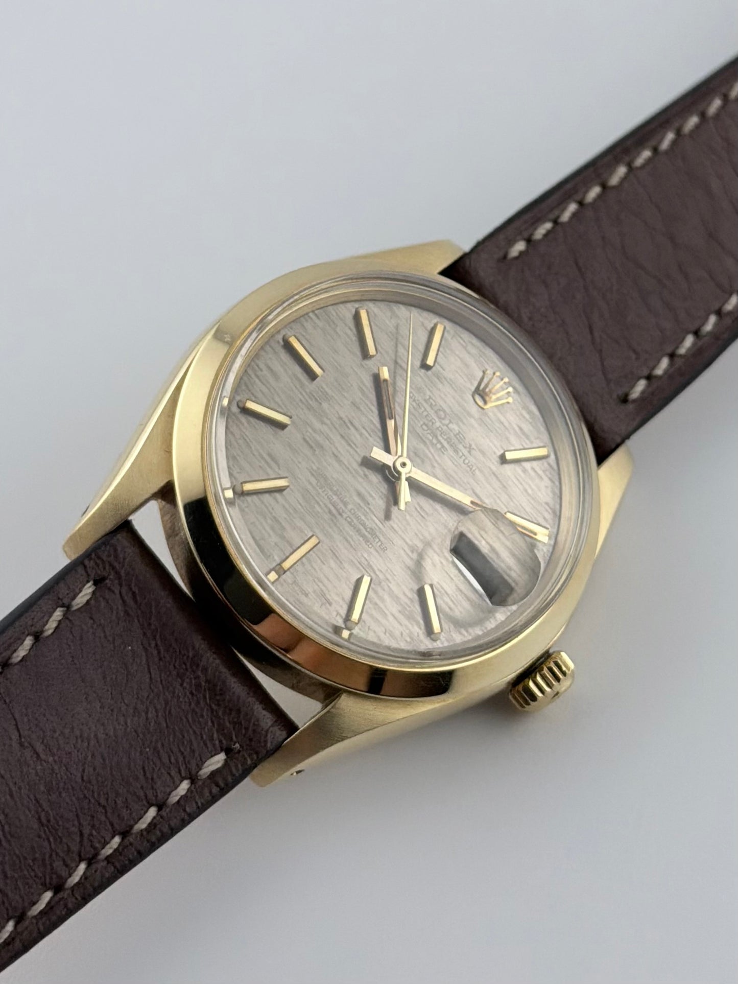 Rolex Oyster Perpetual Date Automatic - 1500 - 14k Gold - Rare Shantung Dial