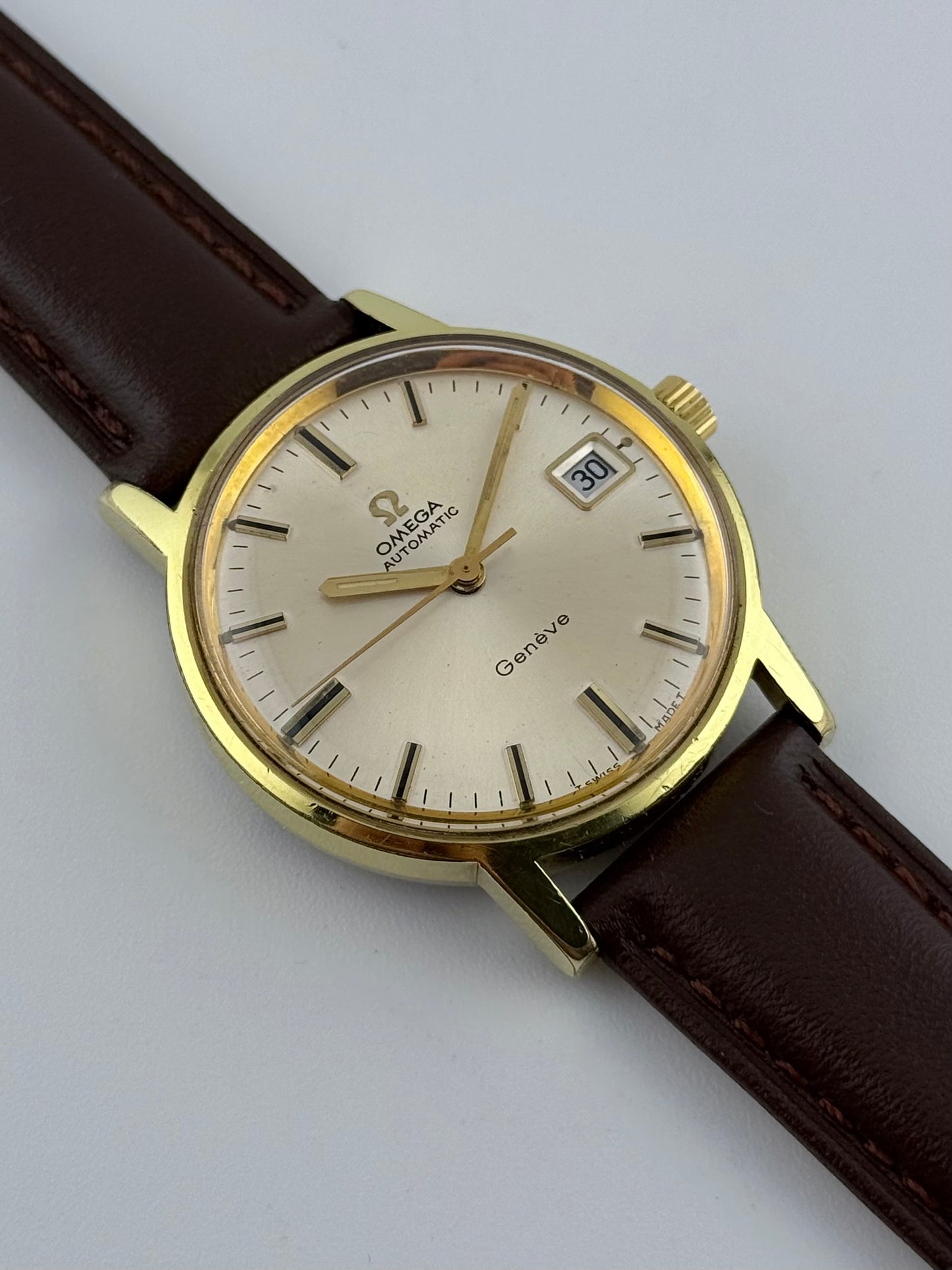 Omega Geneve Automatic Date 166.070 Sunburst Dial