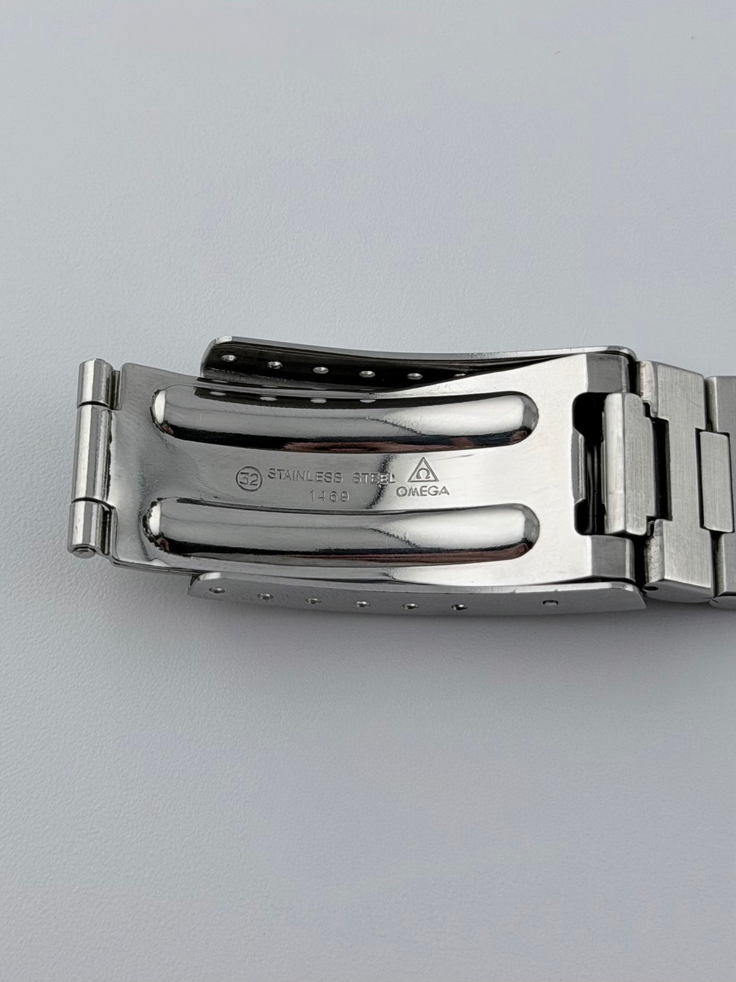 Omega Speedmaster Automatic Chronograph Triple Date - 175.0044 - Original Box