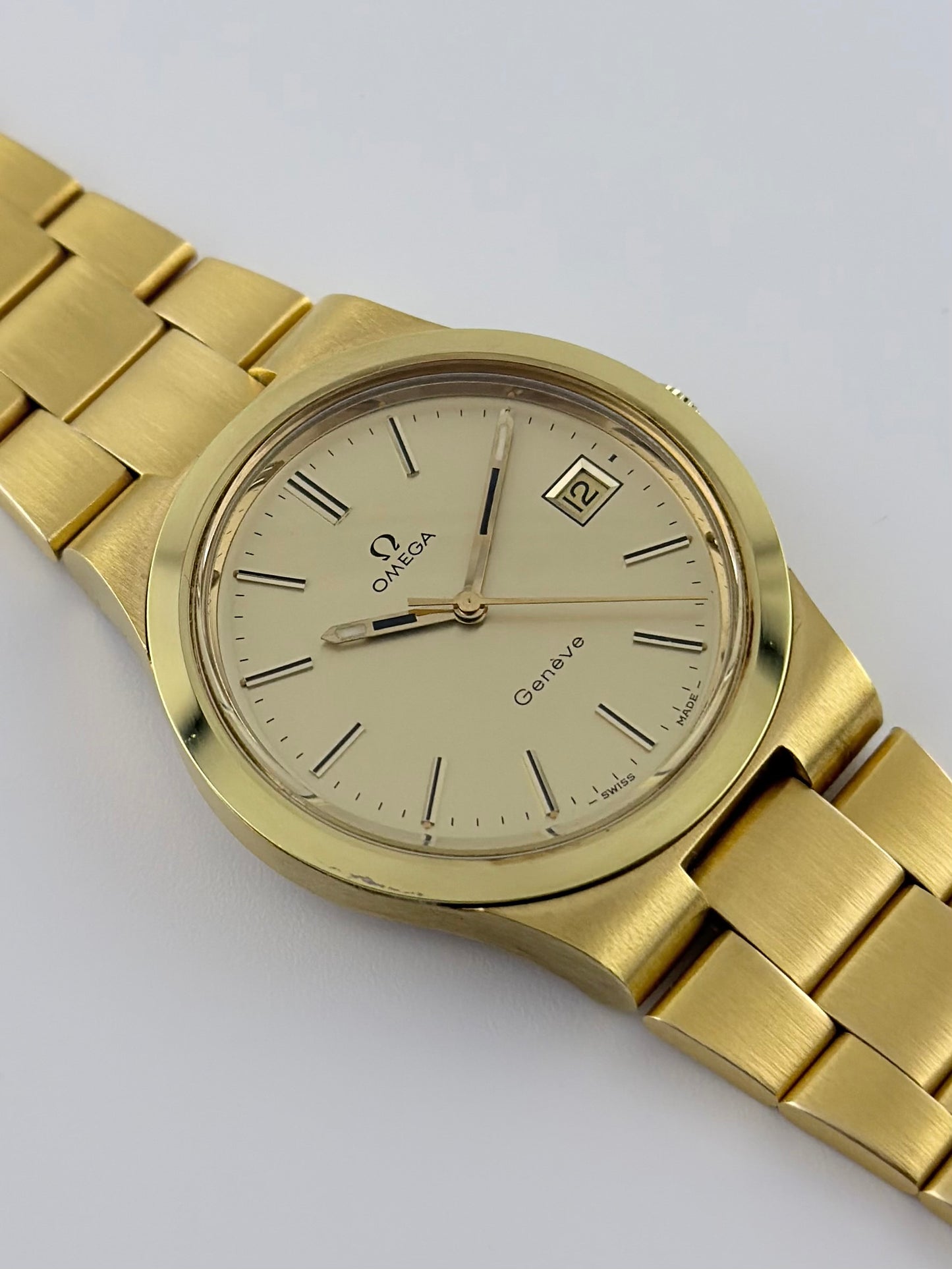 Omega Geneve Manual Wind Date - 136.0103 - Box and Papers!