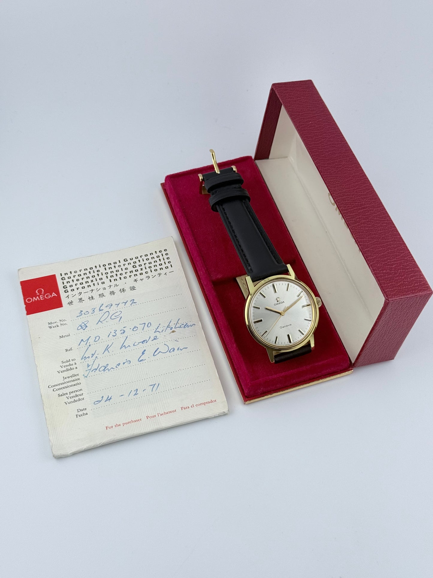 Omega Geneve Manual Wind 135.070 - Box and Papers