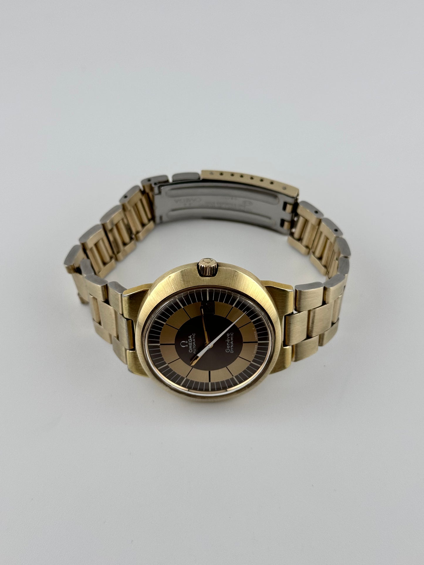 Omega Geneve Dynamic Automatic 166.039 - Box and Papers
