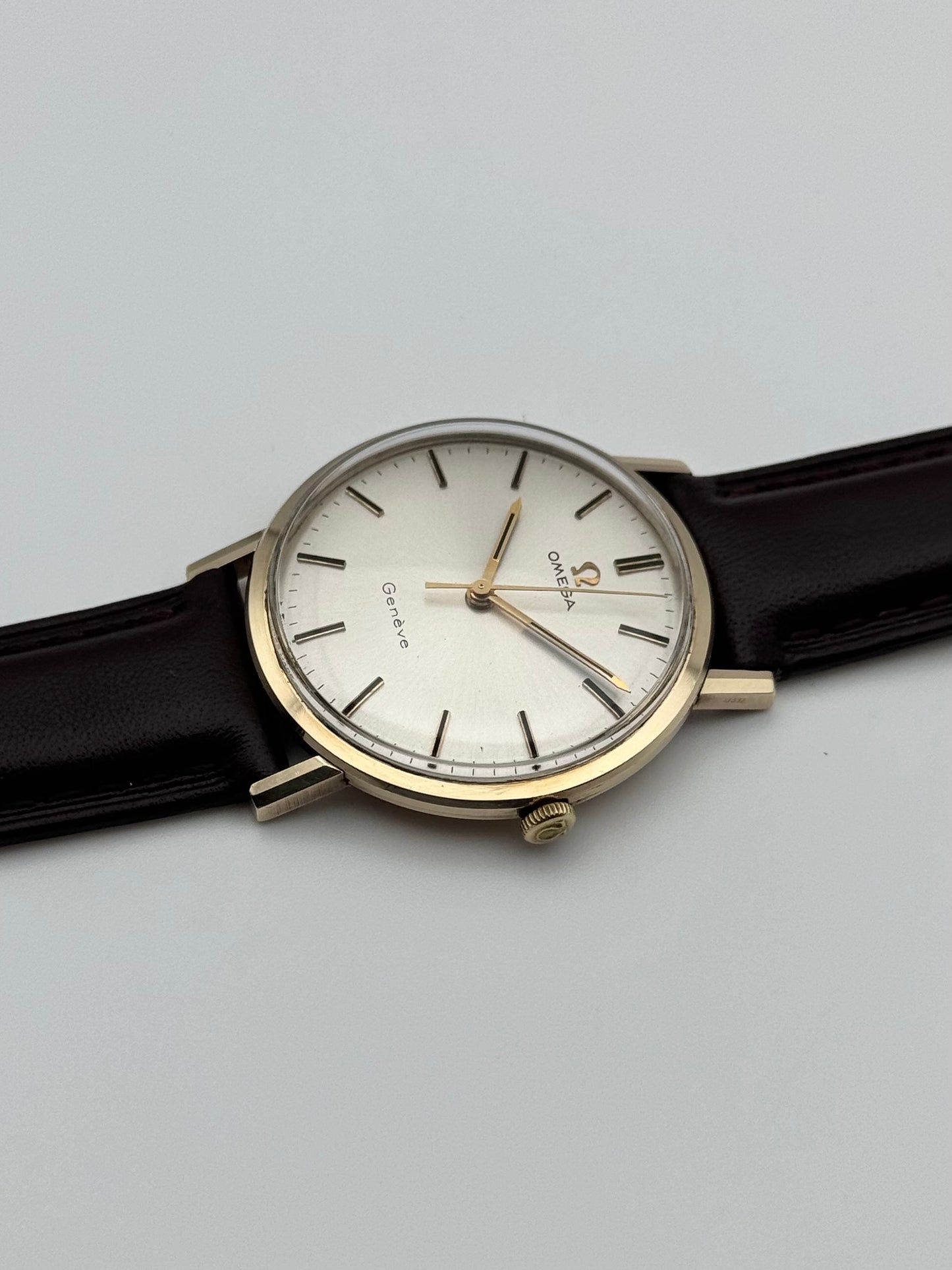 Omega Geneve Manual Wind 9ct Gold 131.25016