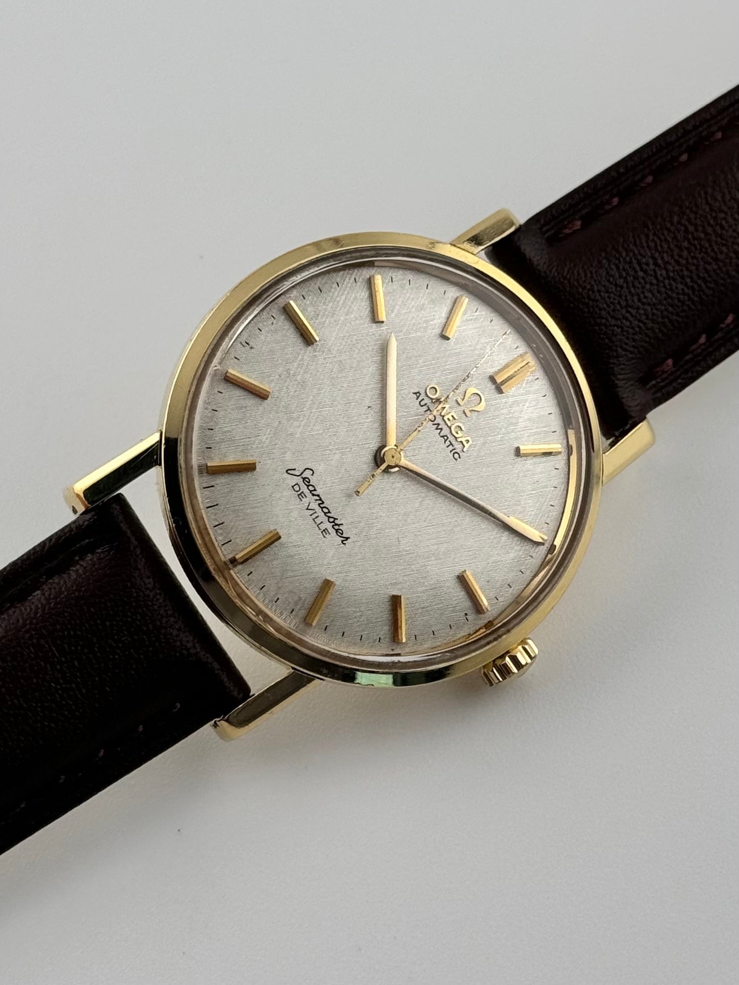Omega Seamaster De Ville Automatic Linen Dial - 18ct Gold - 165025 SC-62