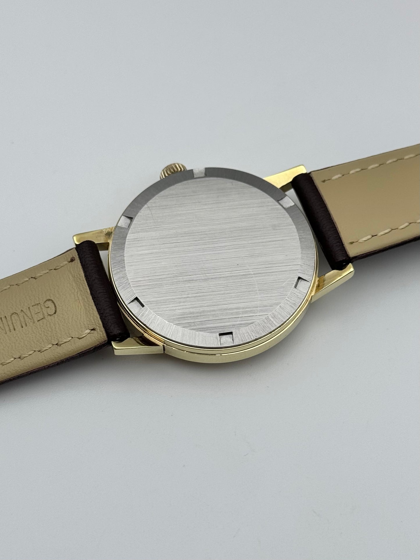 Omega Geneve Date Manual Wind - 136.070