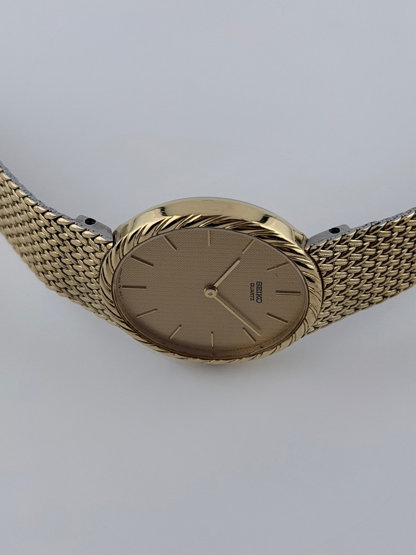Seiko Quartz - 5P30-7000