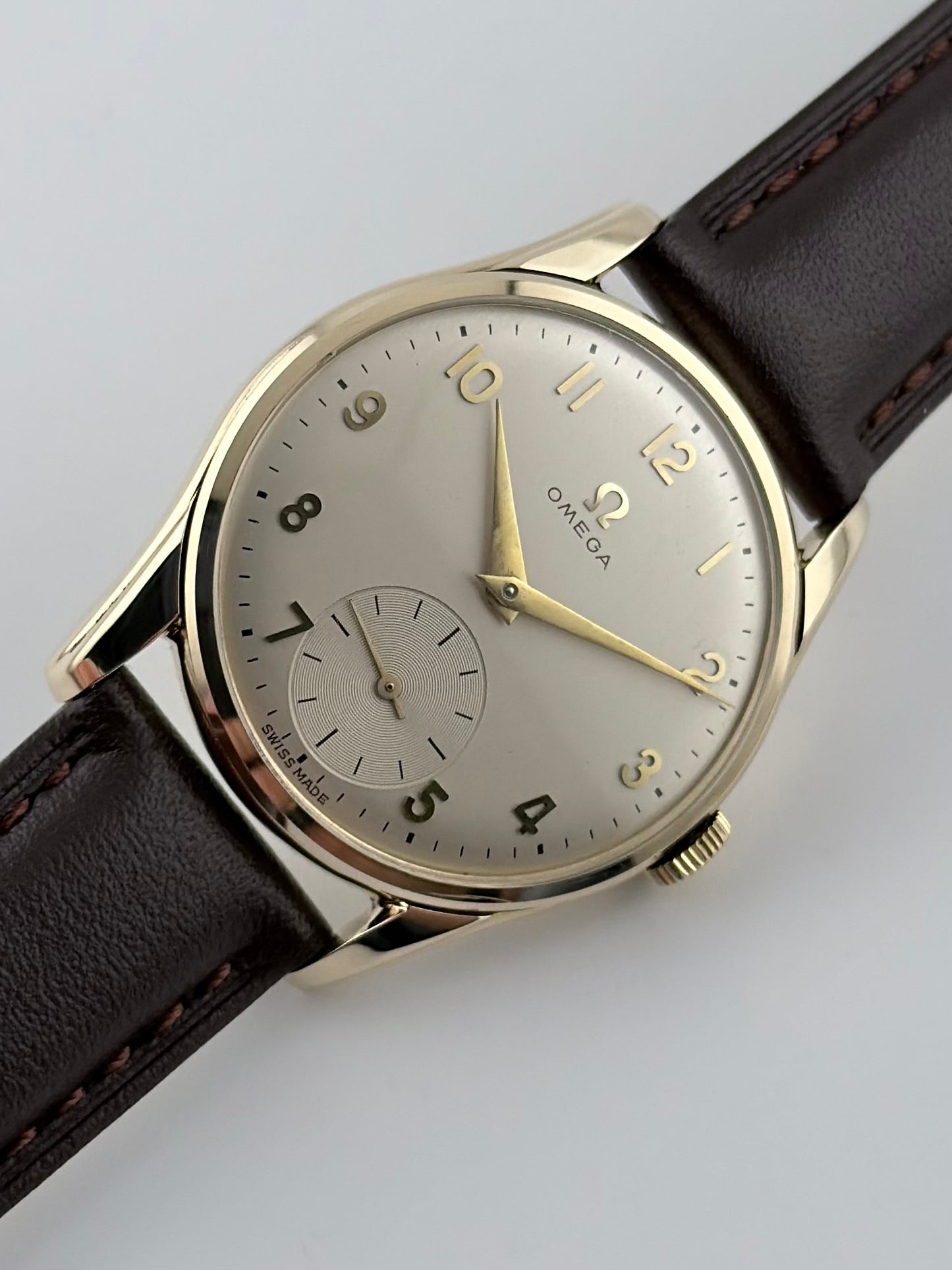 Omega Manual Wind Sub Seconds 9ct Solid Gold - 868945 - Rare Arabic Dial