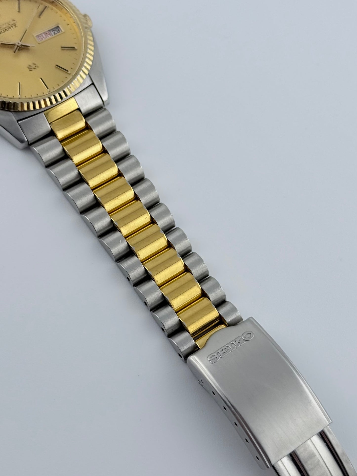 Seiko SQ Quartz Day-Date 5Y23-8A60