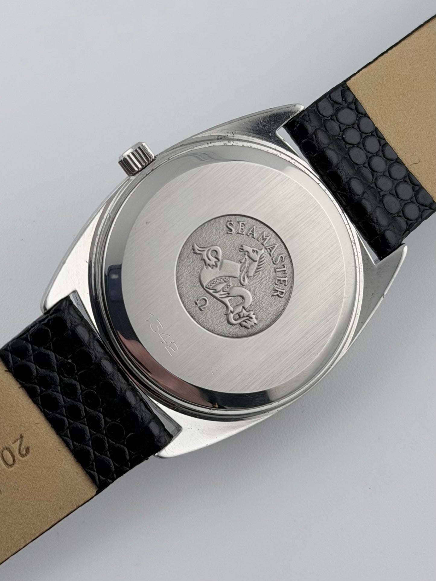 Omega Seamaster Quartz Date 196.0186 - Waffle Dial