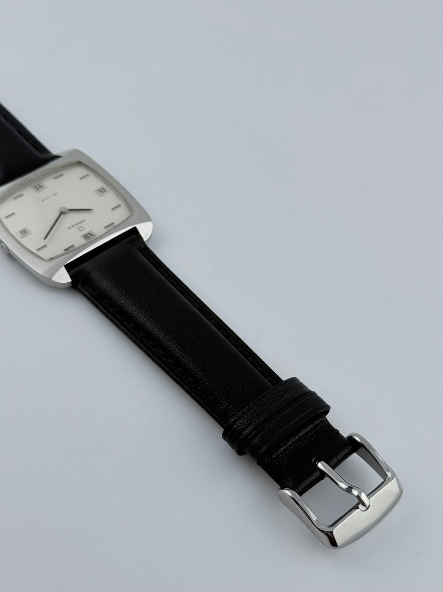 Omega De Ville Manual Wind Rare TV Dial - 111.100