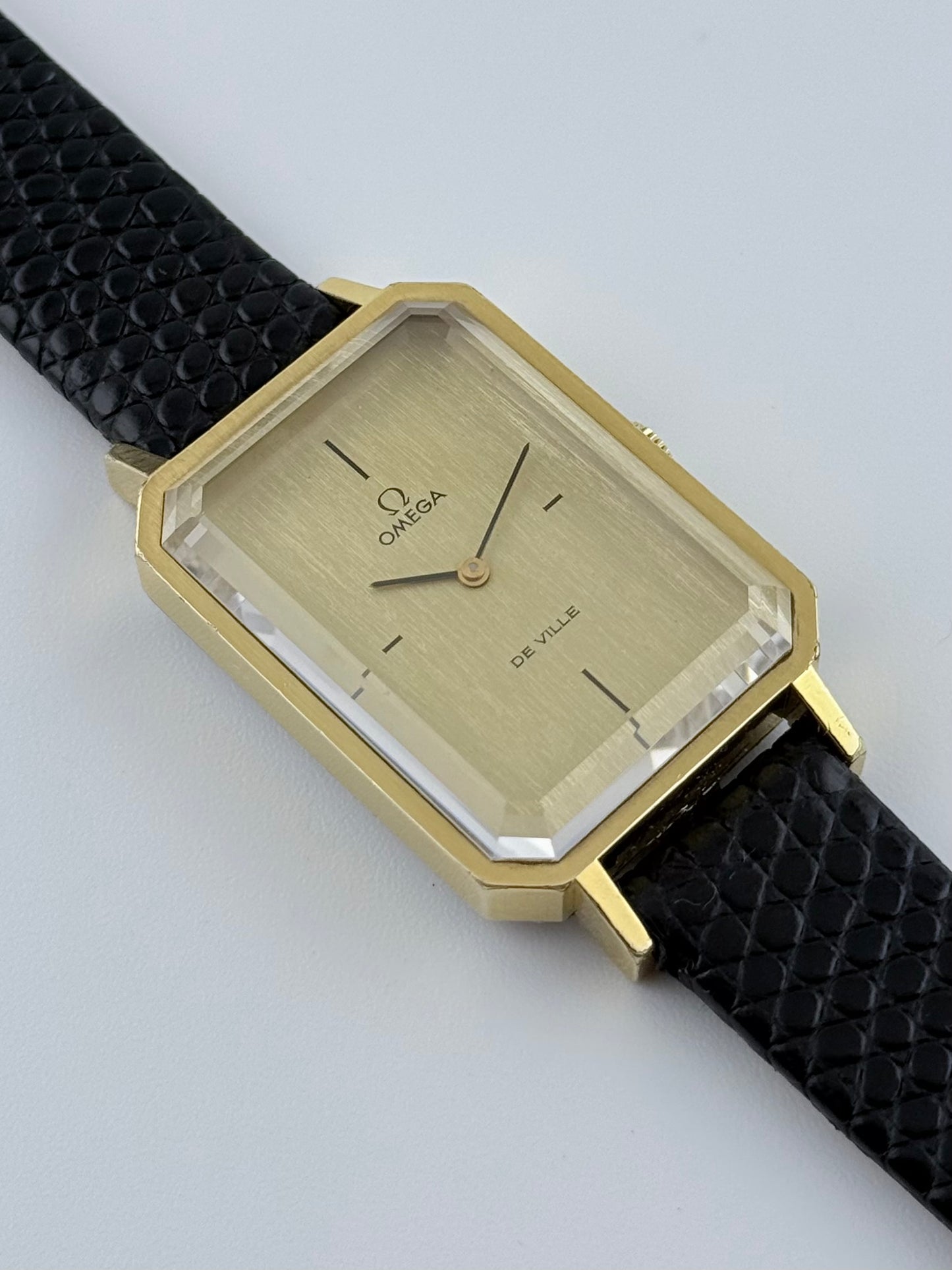 Omega DeVille Tank Manual Wind - Andrew Grima - Ultra Rare - 511.0378