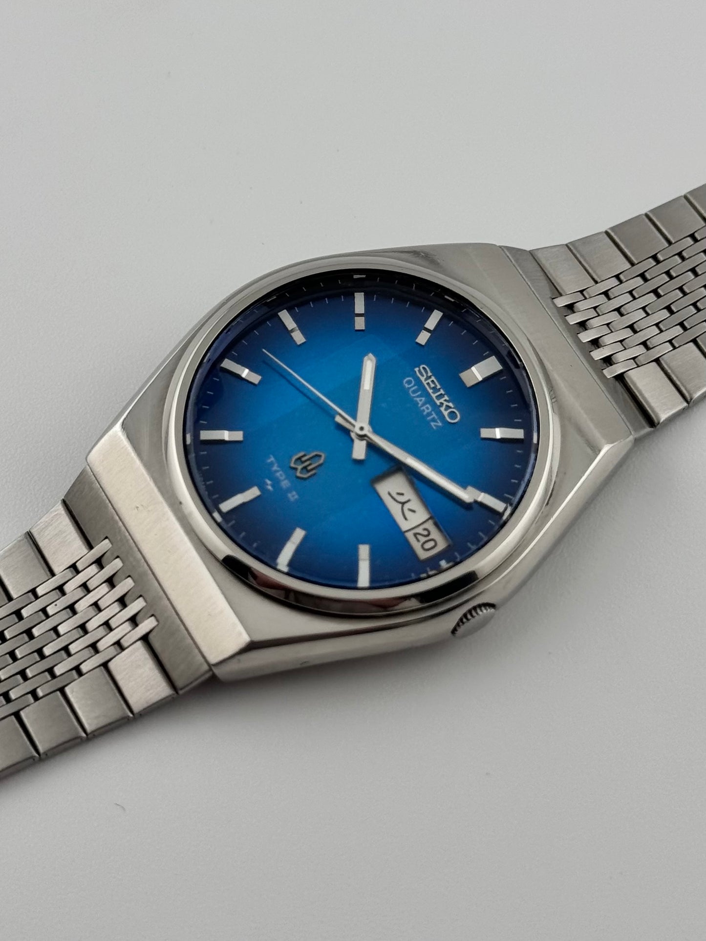 Seiko Type II Quartz - JDM - Gradient Blue - Faceted Crystal