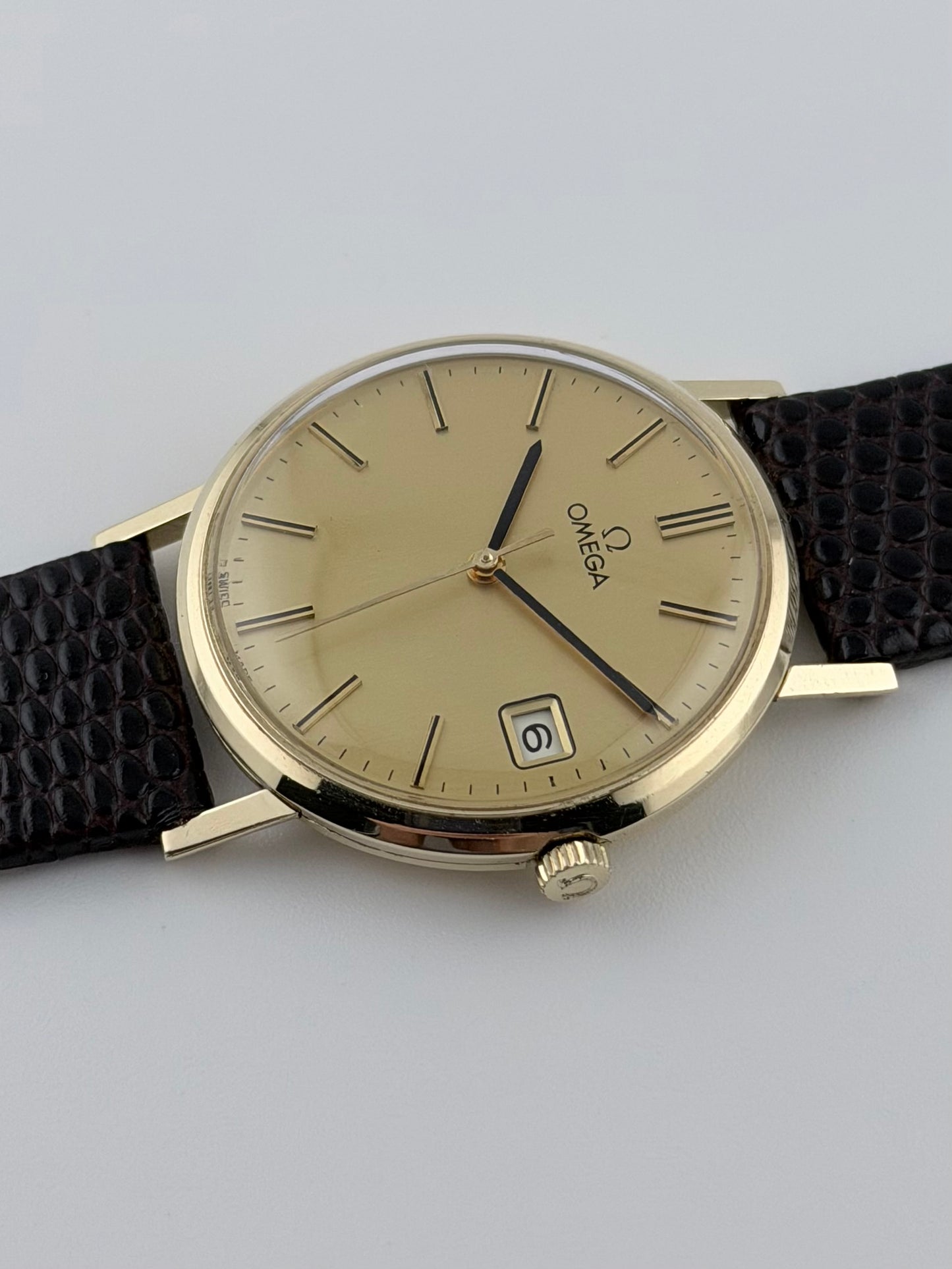 Omega Geneve Manual Wind 9ct Gold - 132.5017