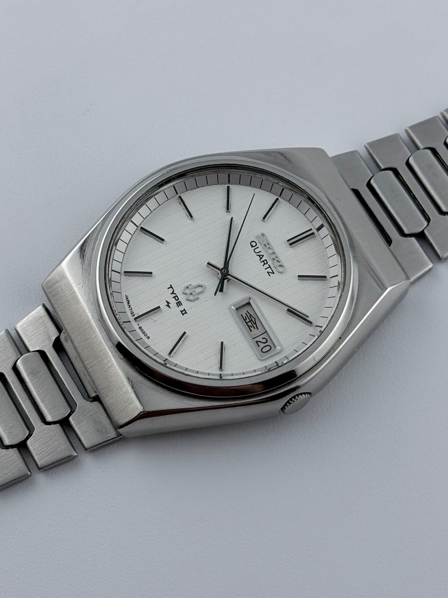 Seiko Type II Quartz JDM Day-Date - 7123-8010 - Rare Dial