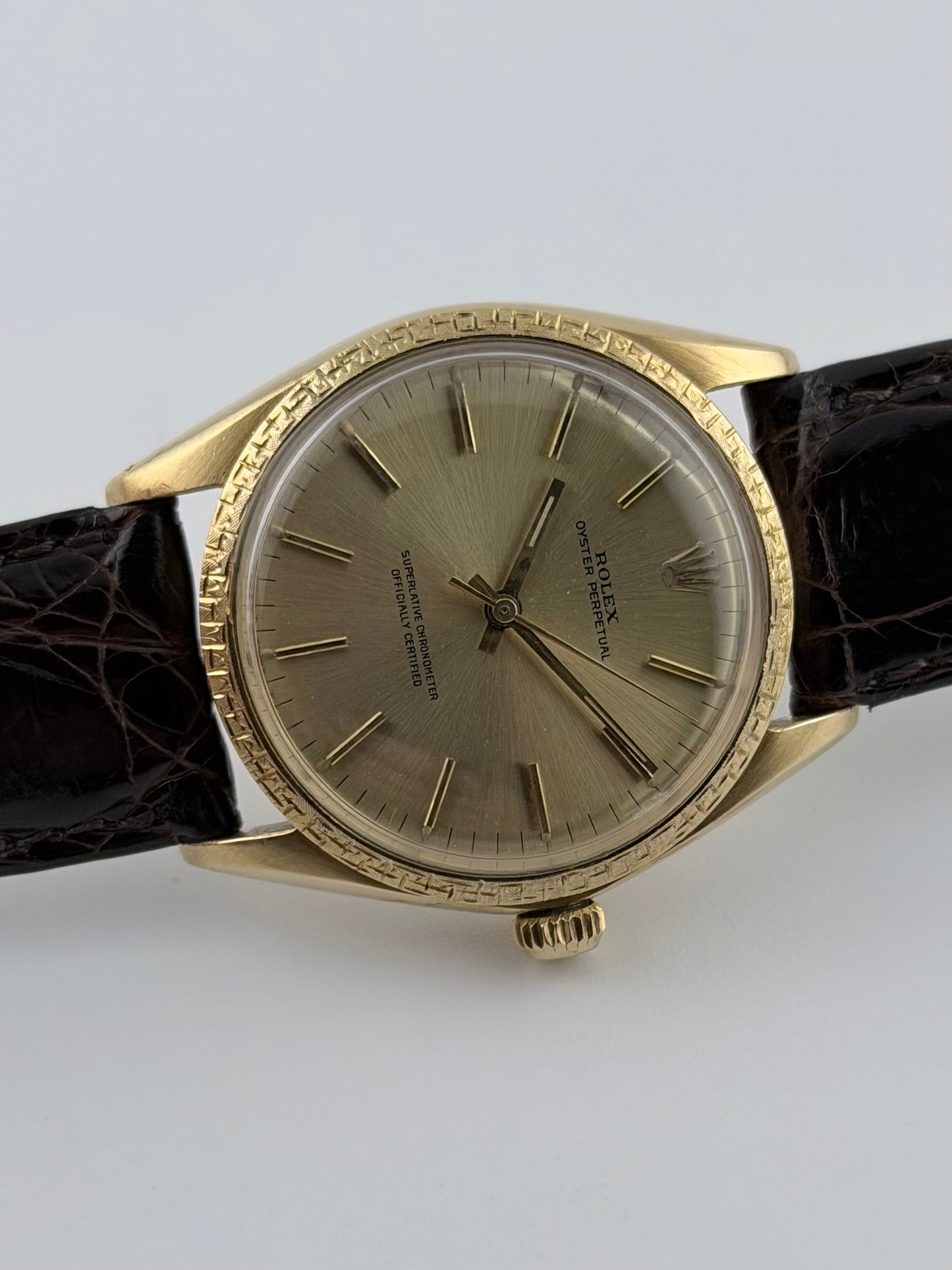 Rolex Oyster Perpetual Automatic 18kt Gold - 1030