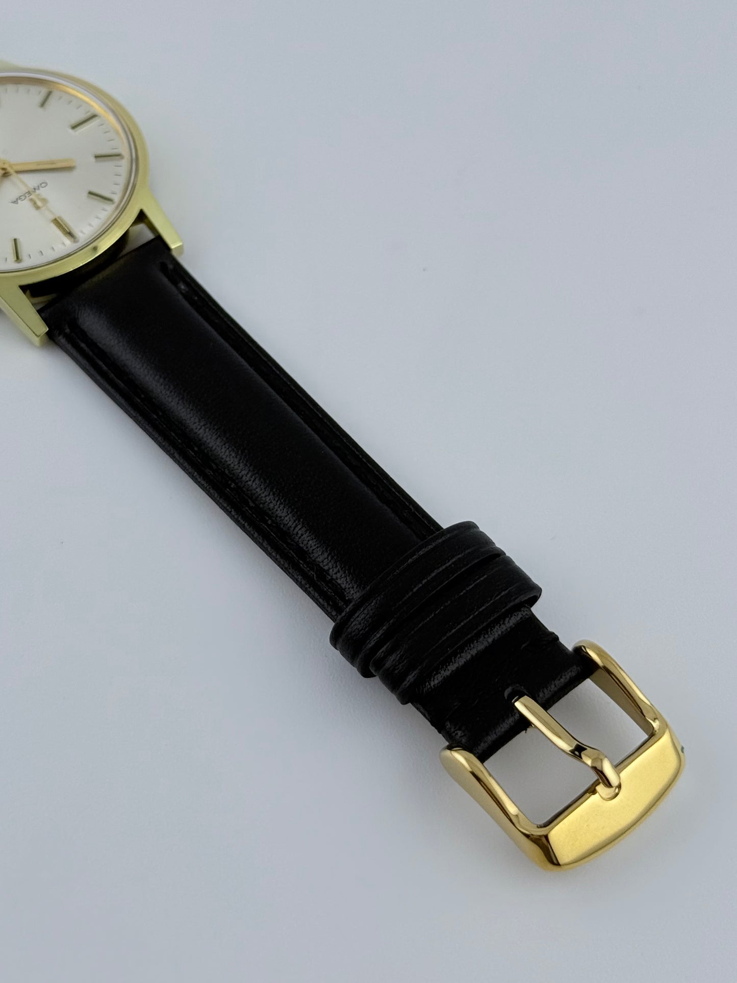 Omega Geneve Manual Wind 135.070 - Box and Papers