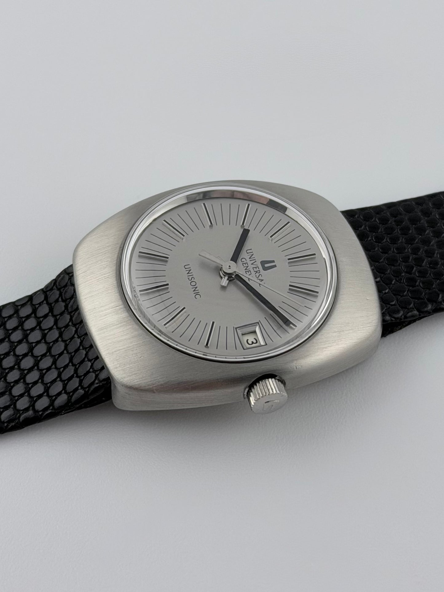 Universal Geneve Unisonic 848.601 - RARE - Ladies - New Old Stock