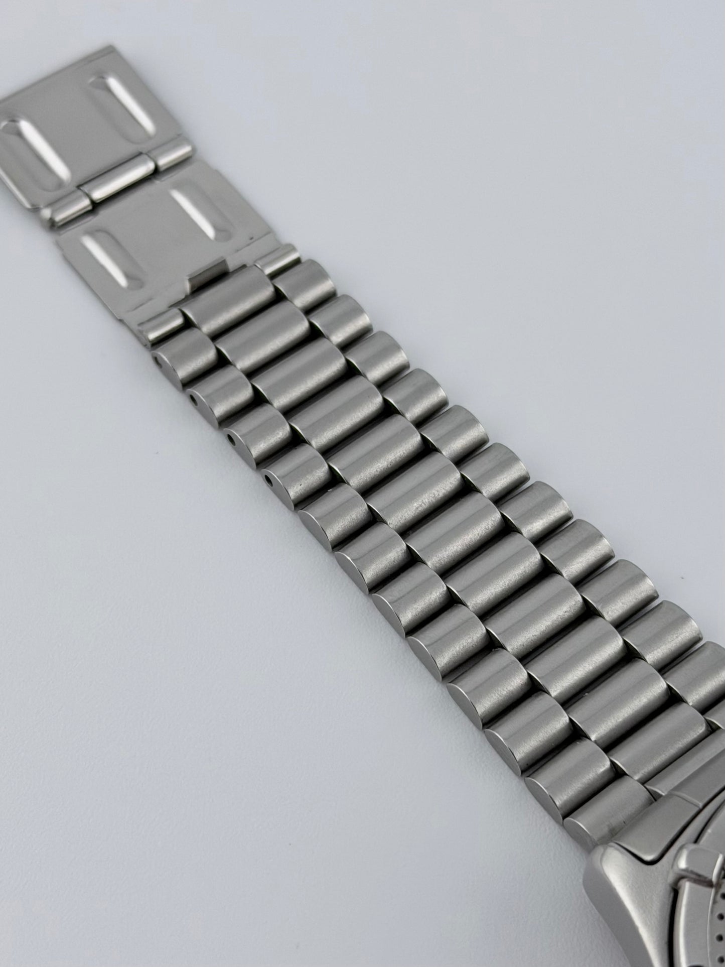 Tag Heuer 2000 Professional 200m Quartz Date - 262.206-1