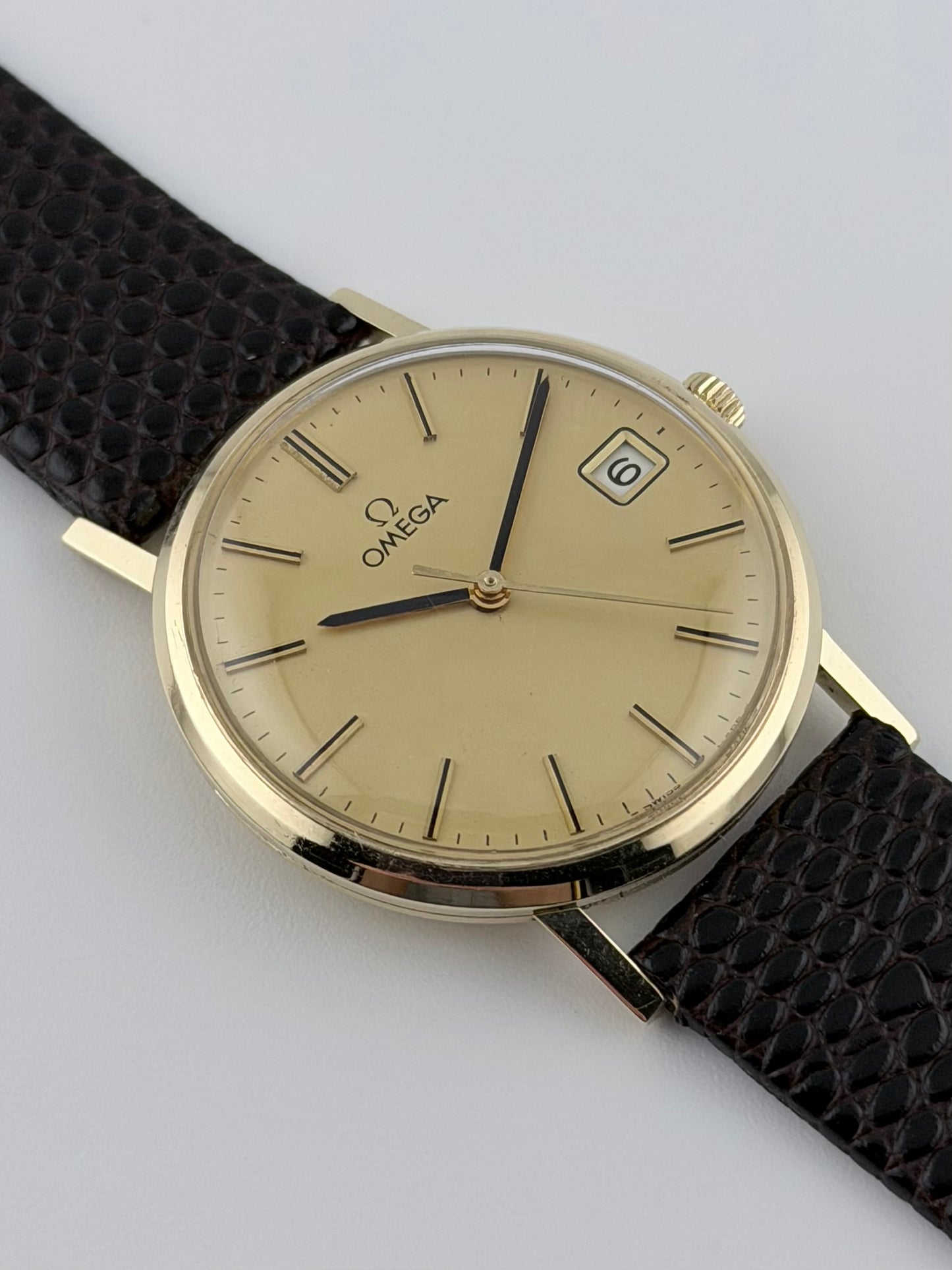 Omega Geneve Manual Wind 9ct Gold - 132.5017