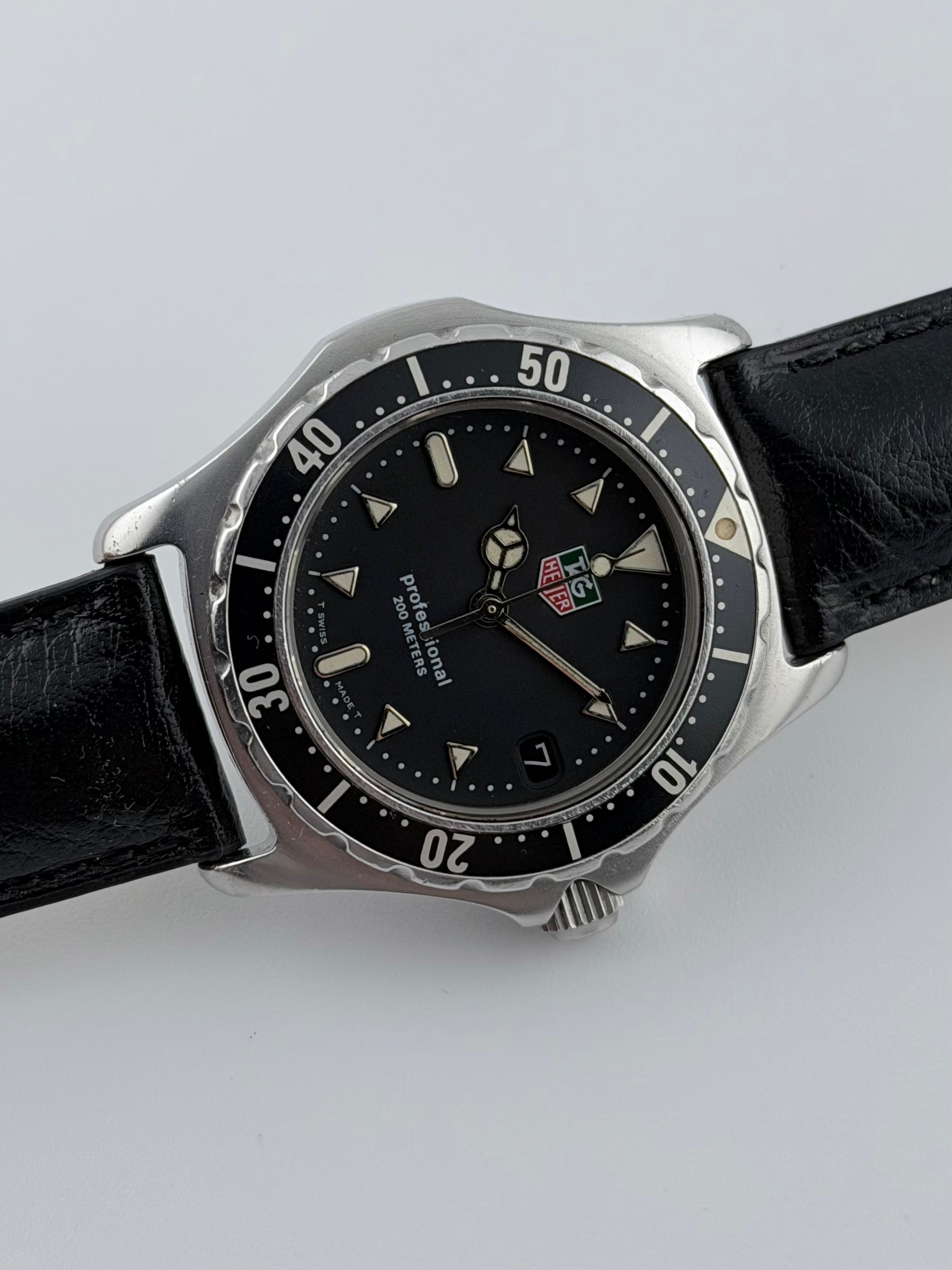 時計 TAG HEUER 200 METERS Tag Heuer Professional 200m Quartz Date - WE1214-R-2 – The Wrist