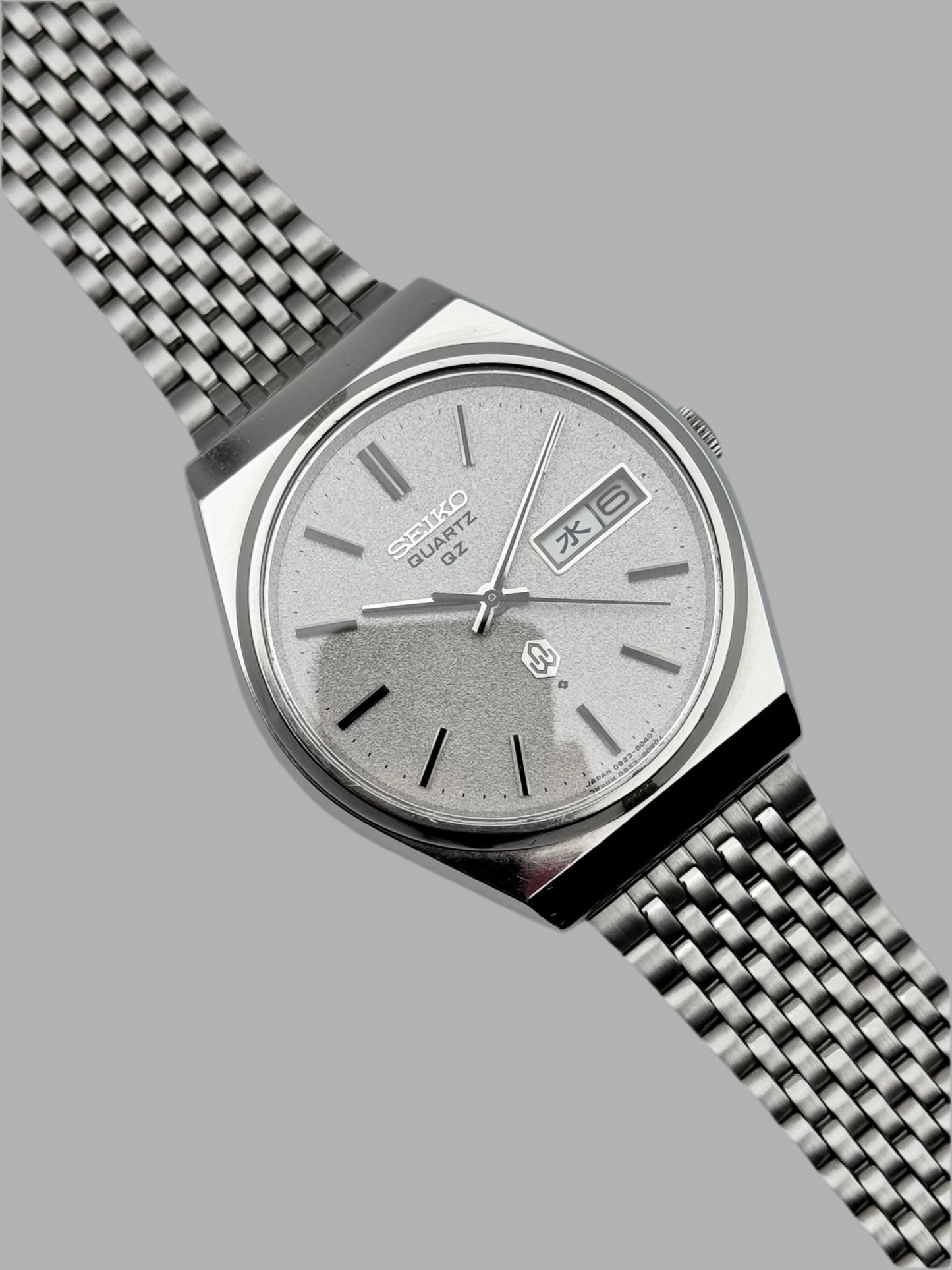 Seiko QZ Quartz JDM - 0923-8040 - Rare Frosted Dial