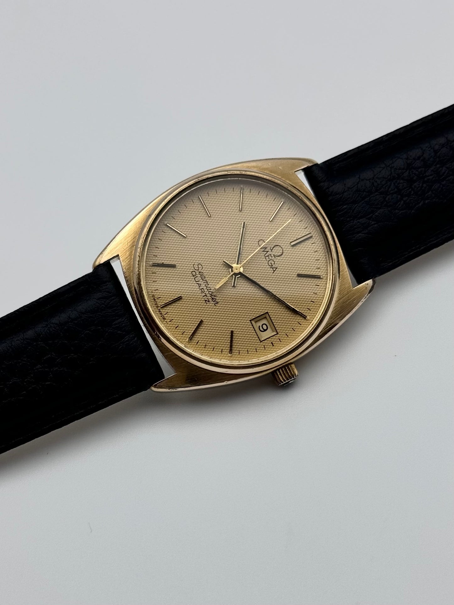 Omega Seamaster Quartz Date 196.0186 - Rare Waffle Dial
