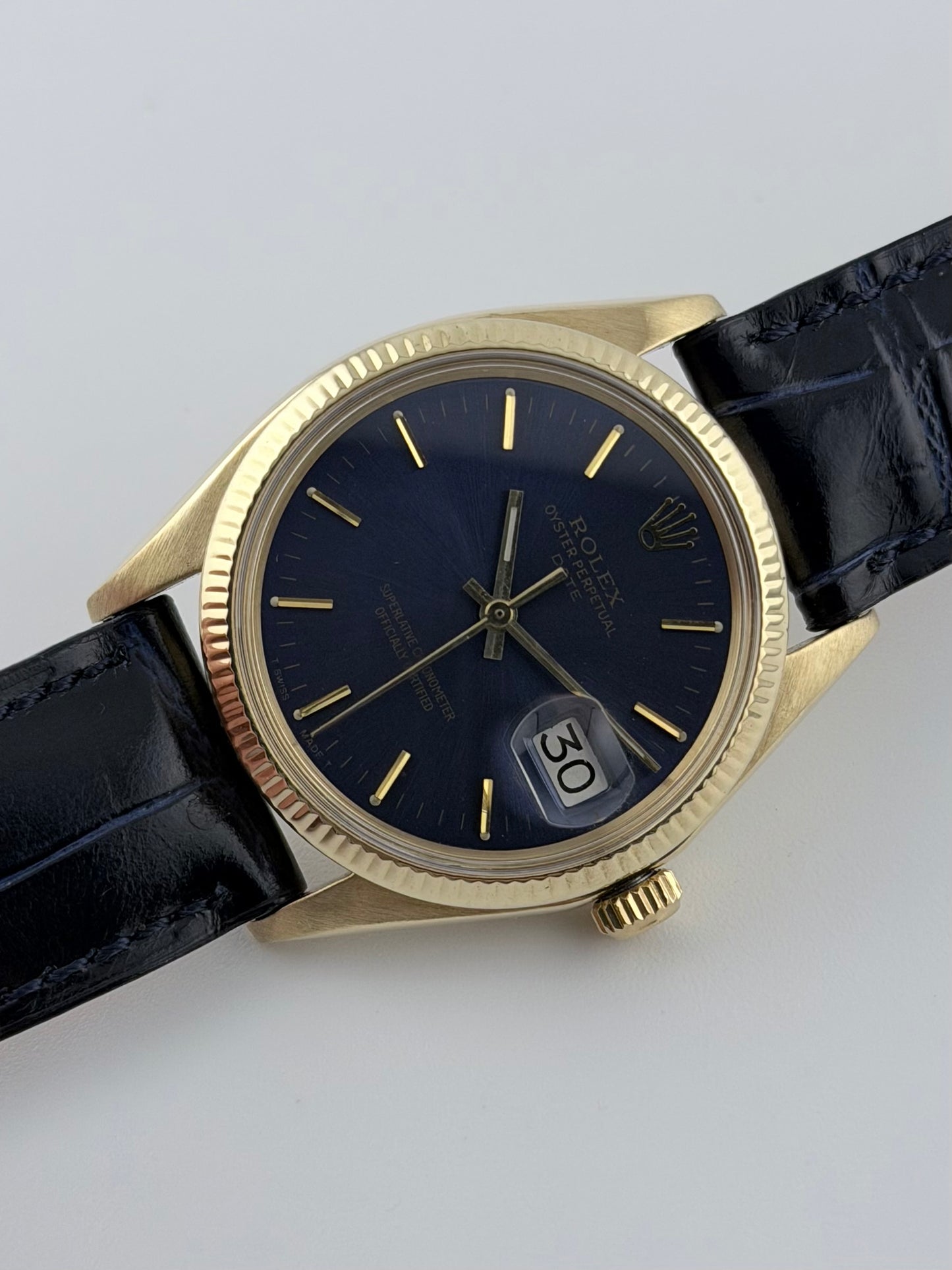 Rolex Oyster Perpetual Date Automatic - 1503 - Solid 14kt Gold - Rare Blue Dial