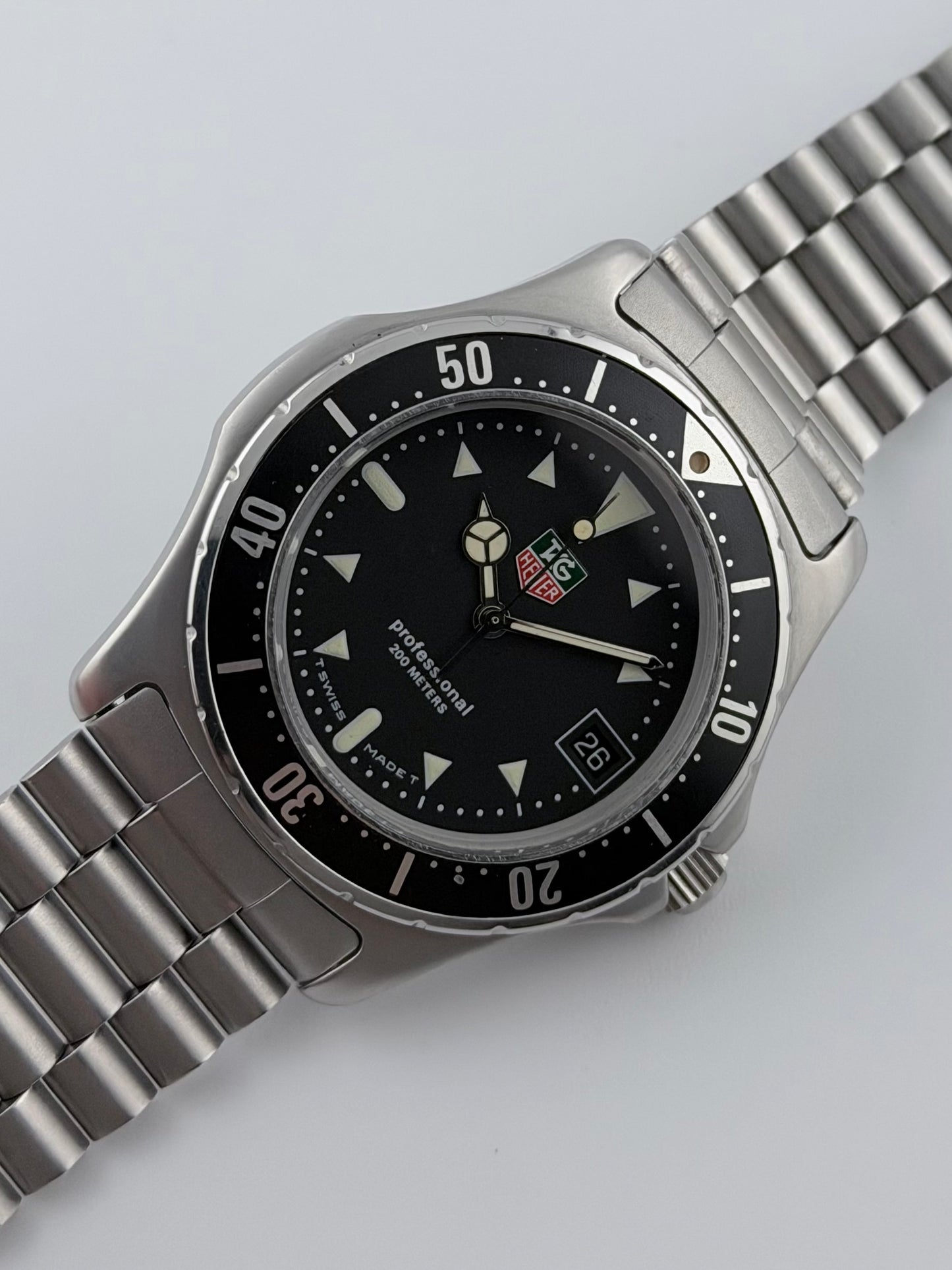 Tag Heuer Professional 200m Quartz Date - 973.006F