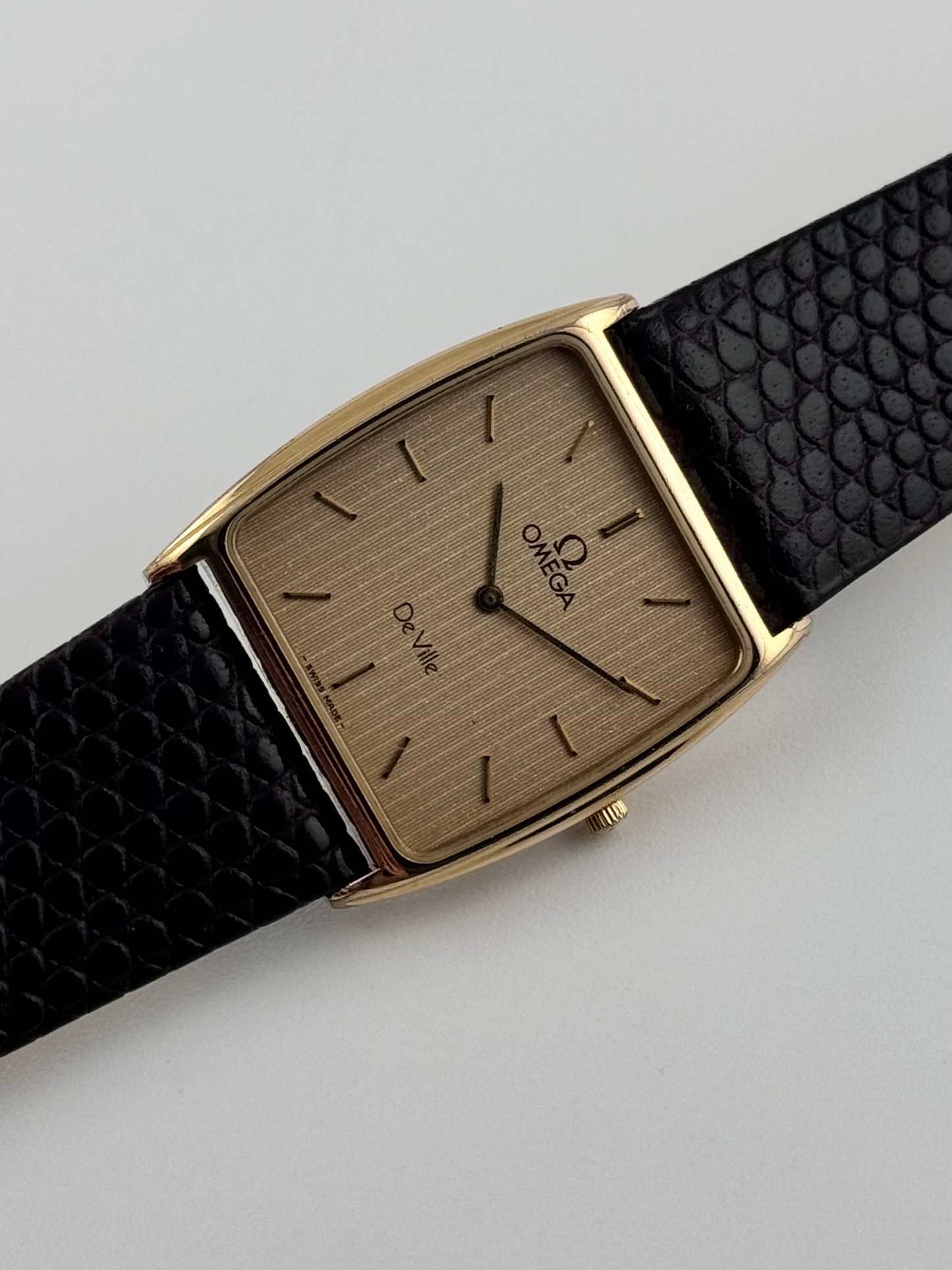 Omega De Ville Tank Quartz 191.0208 - Rare Tapestry Stardust Dial