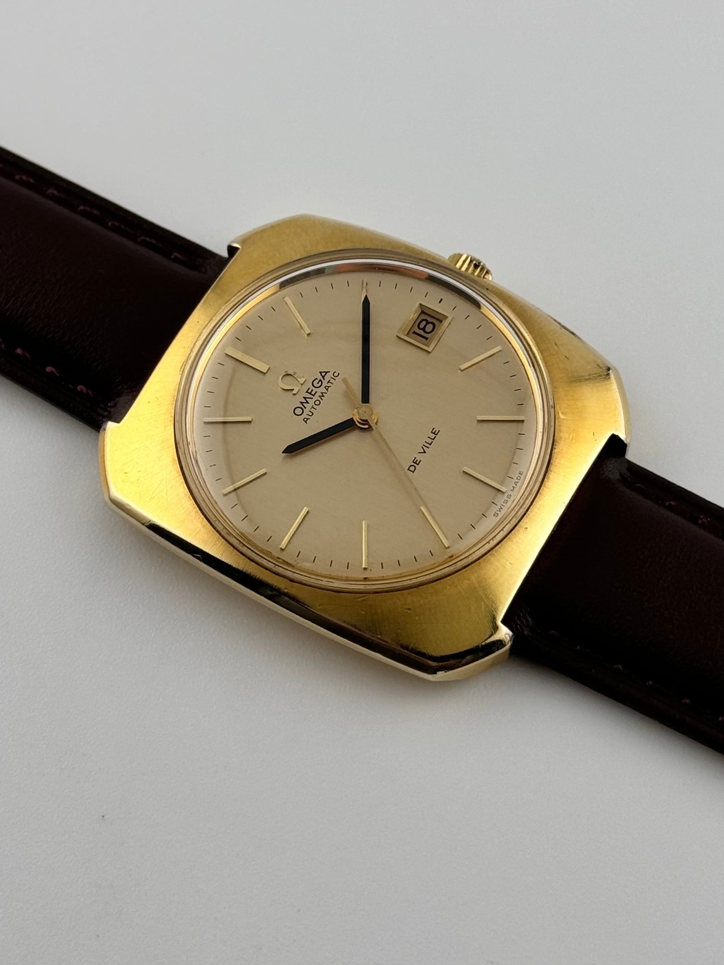 Omega De Ville Automatic Date Rare Jumbo Size - 166.085