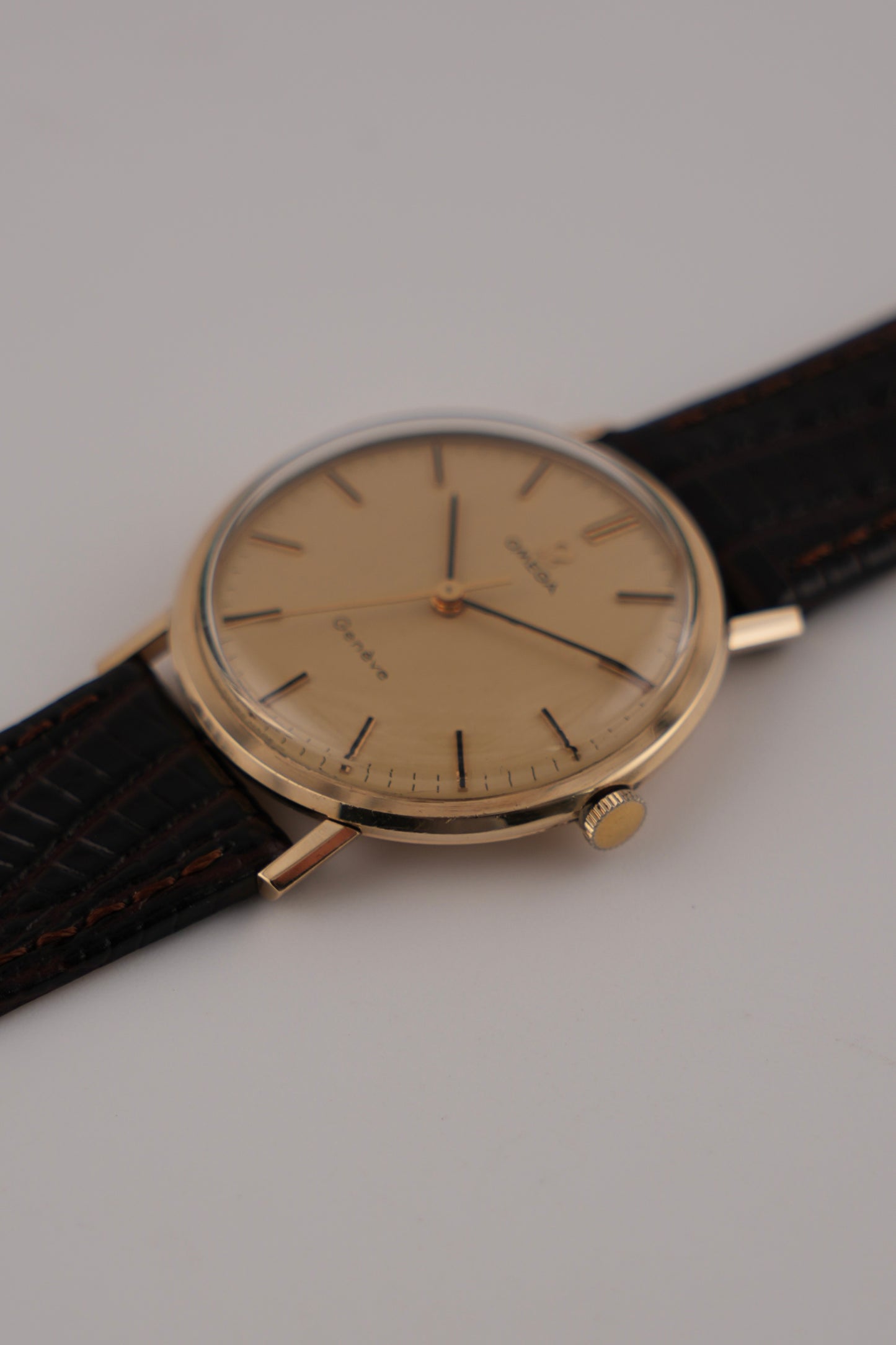 Omega Geneve Manual Wind  9ct Gold - 131.5016