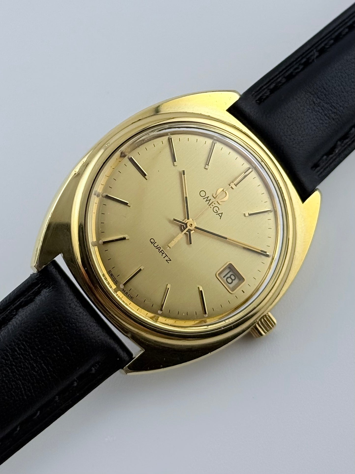 Omega Quartz Date - 196.0121