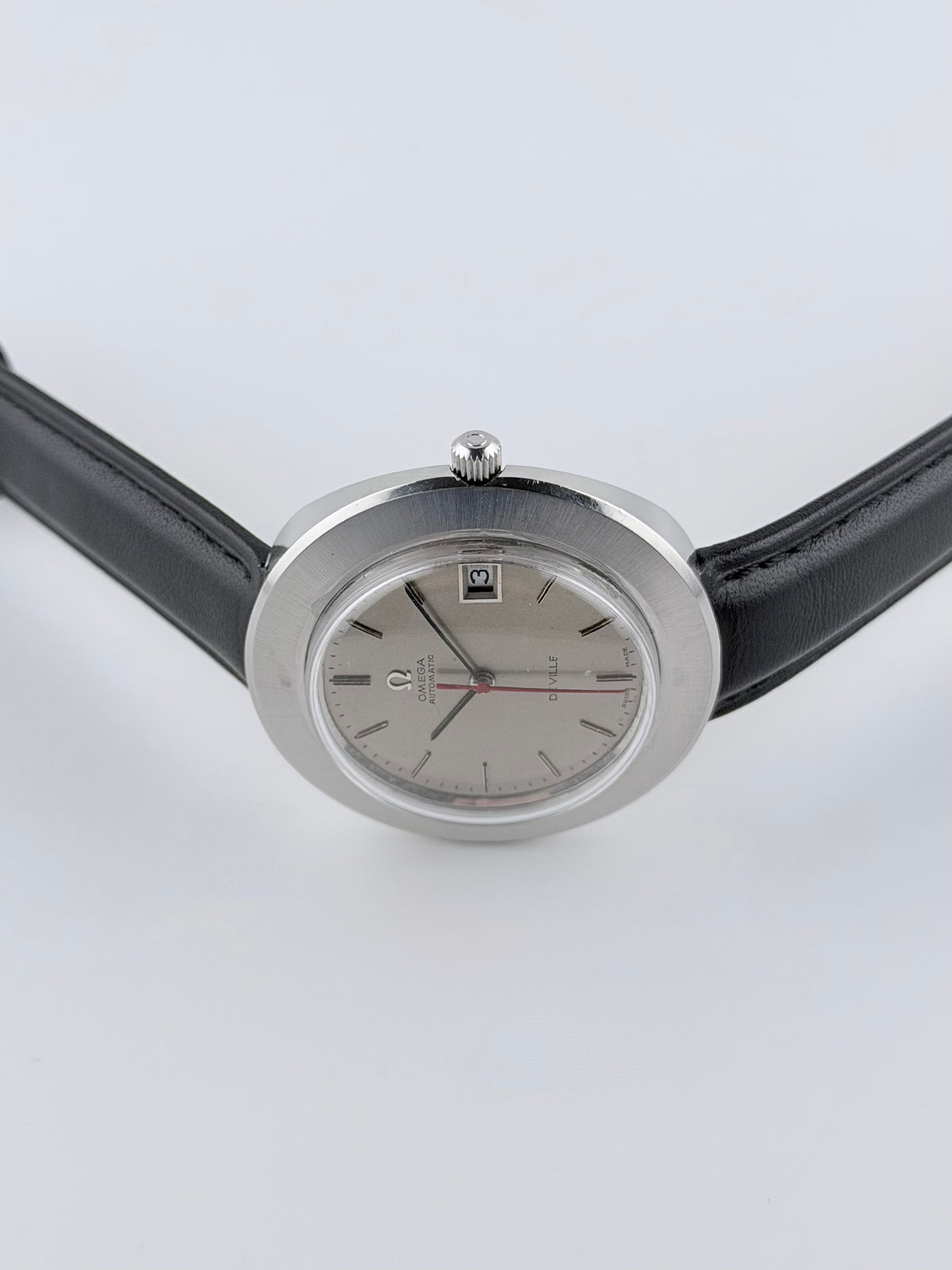 Omega De Ville Automatic Date 166.0094 - Rare UFO style