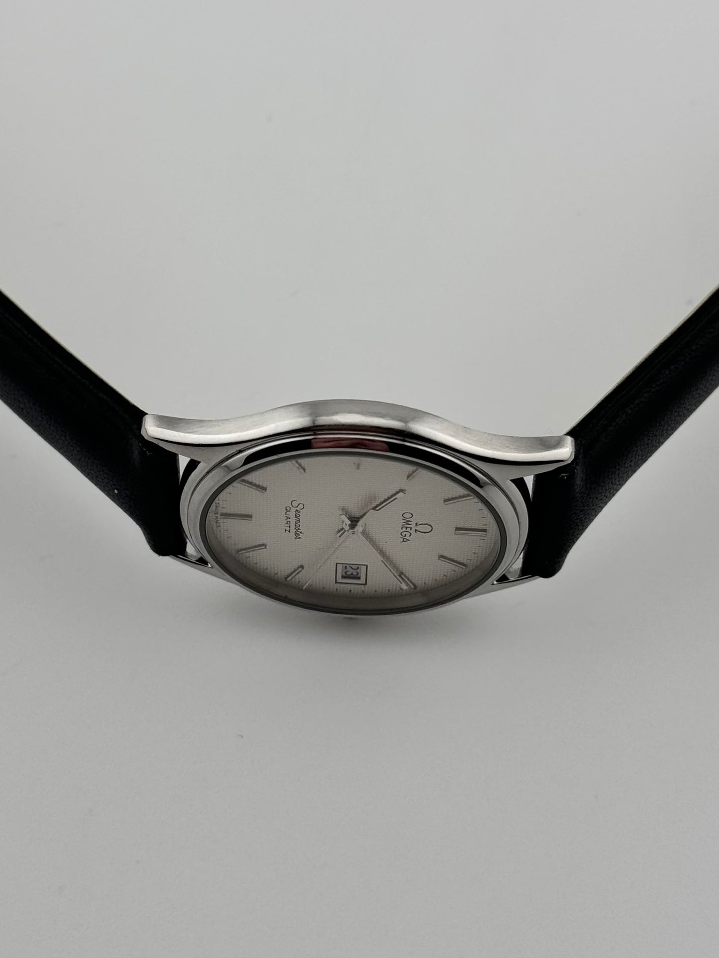 Omega Seamaster Quartz Date 196.0251 - Waffle Dial