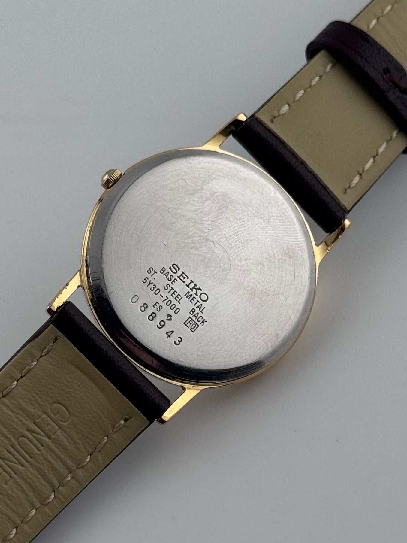 Seiko Quartz - 5Y30-7000