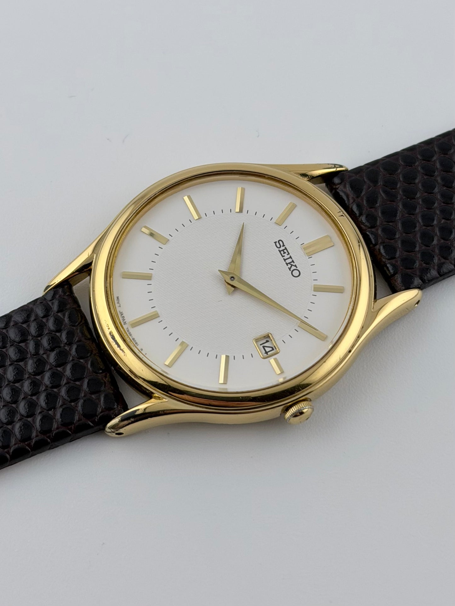 Seiko Tank Quartz 7N39-8020