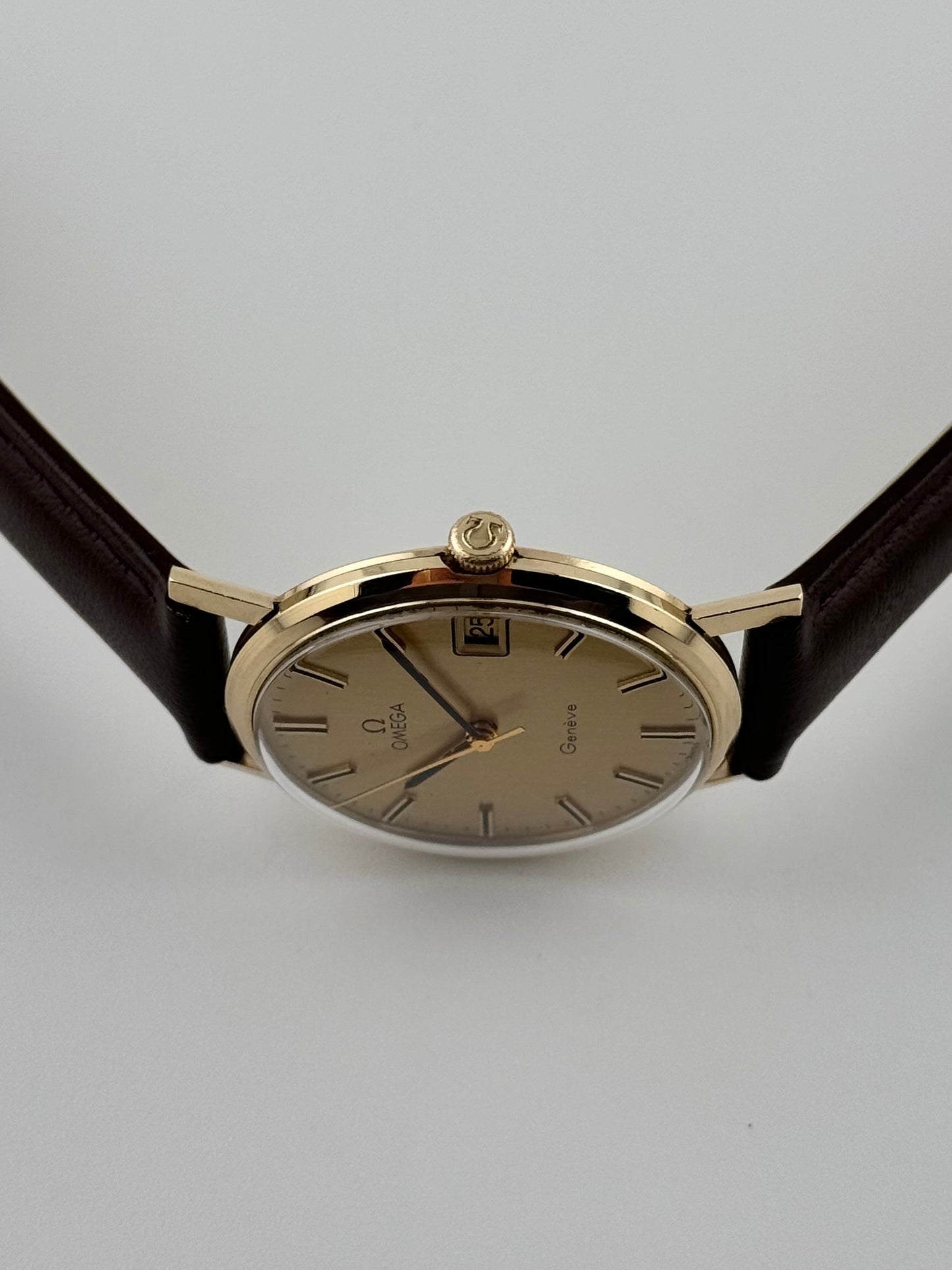 Omega Geneve Manual Wind  9ct Gold - 131.5016