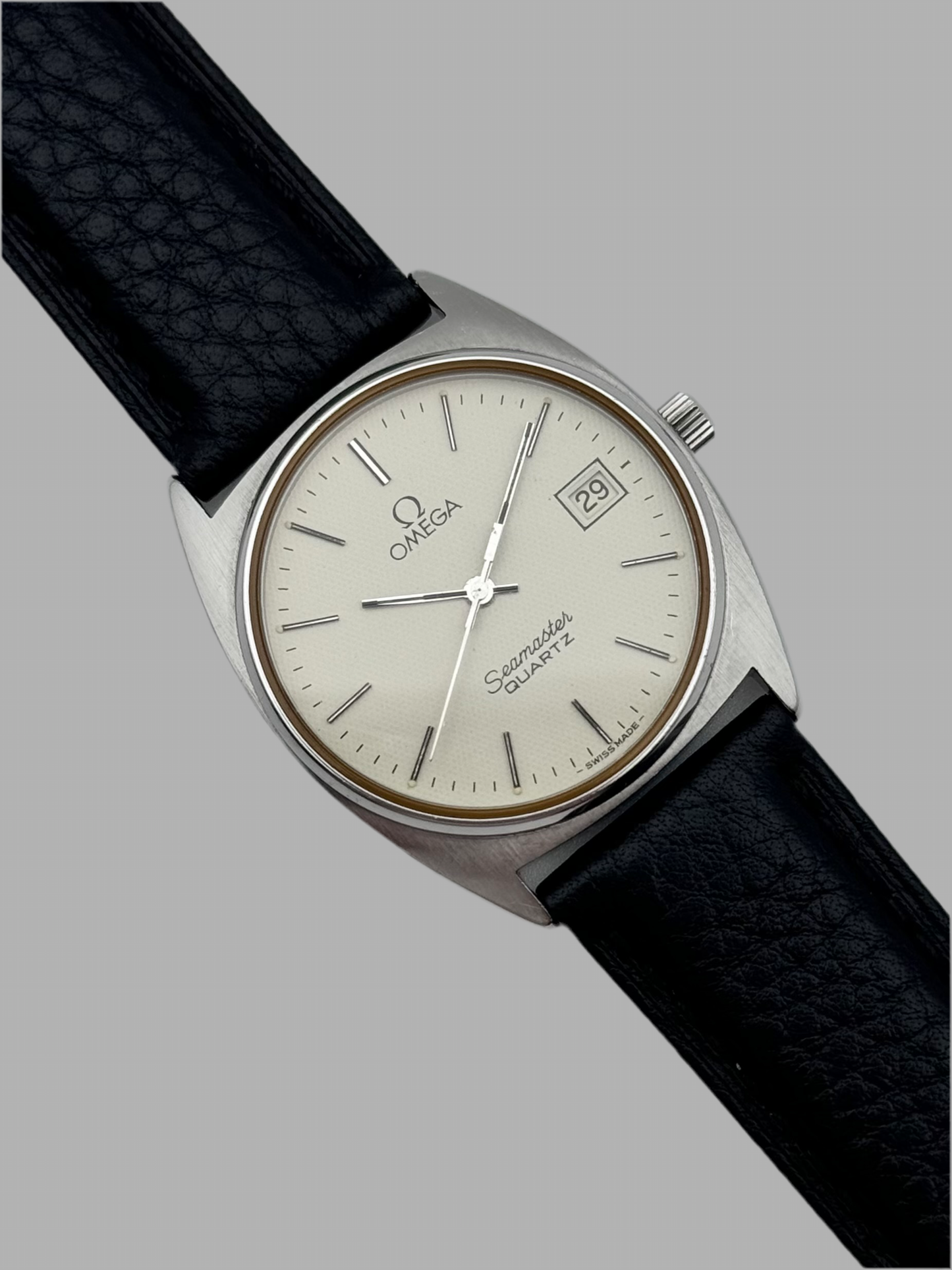 Omega Seamaster Quartz Date 196.0186 - Rare Waffle Dial