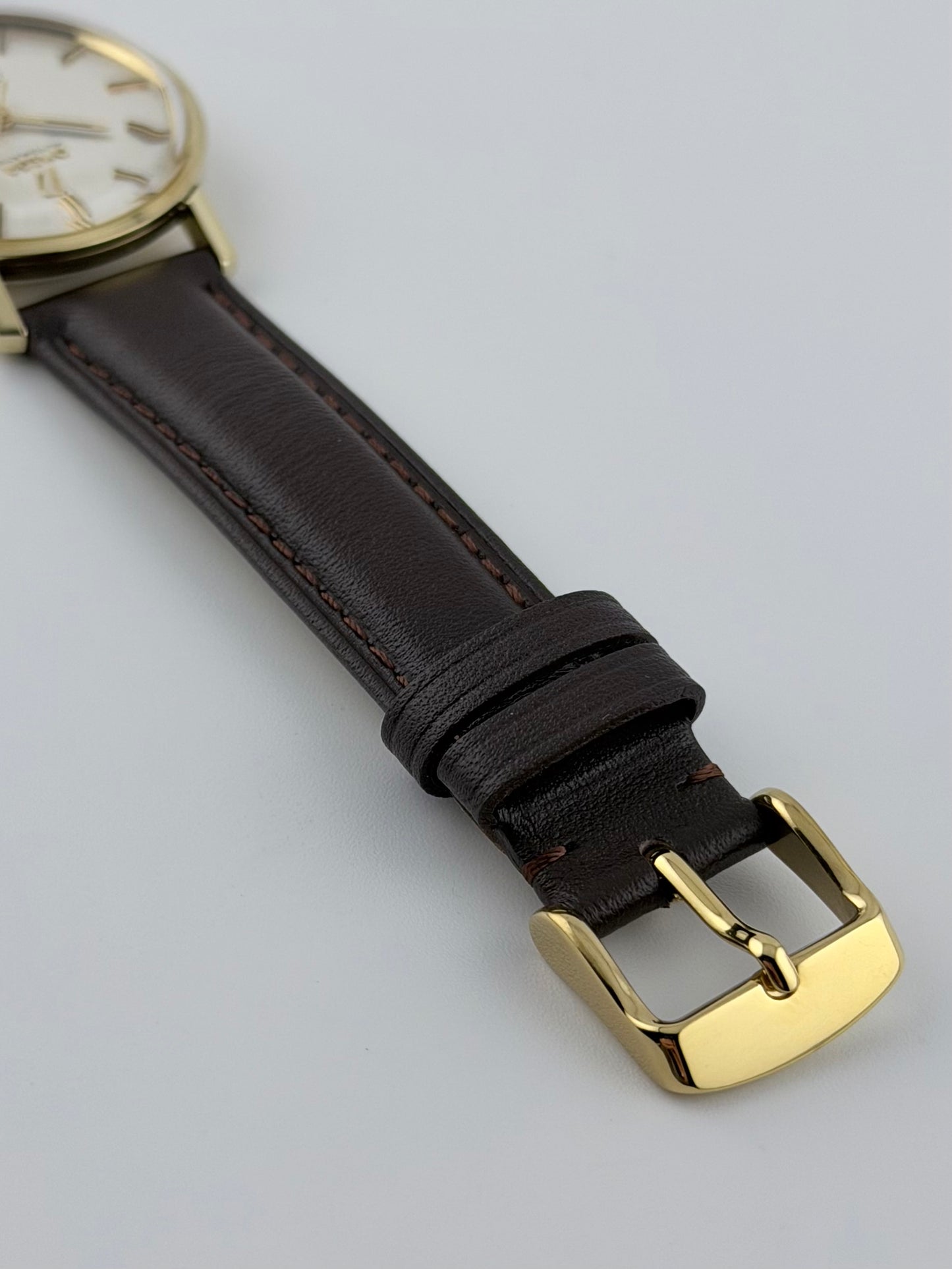 Omega Seamaster De Ville Automatic Fishscale Dial - 18ct Gold - 165.5020 - Box and Papers!